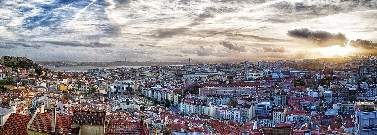 AF Zoom-Nikkor 28-100mm f/3.5-5.6G sample photo. Lisbon sunset photography