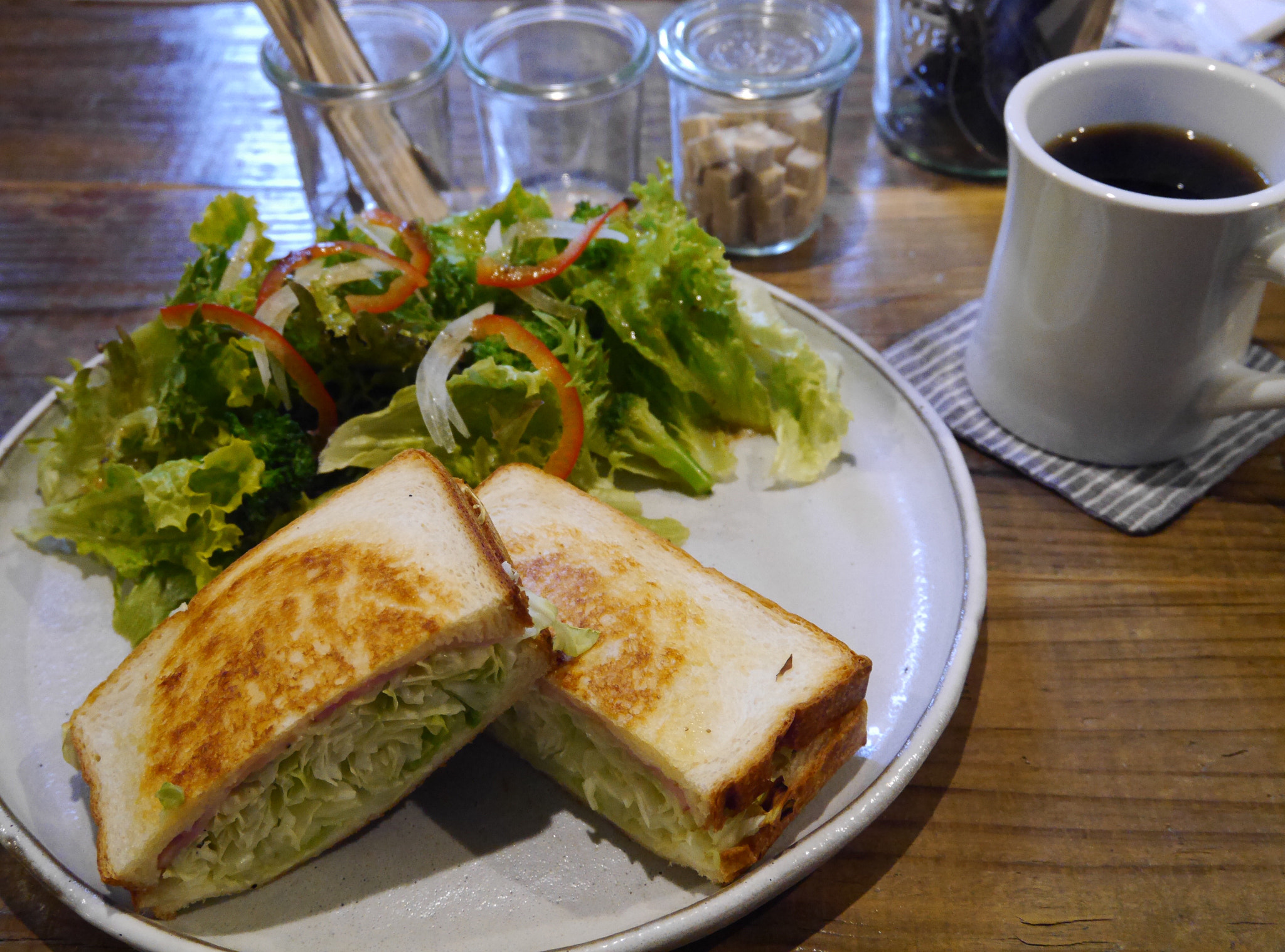 LUMIX G VARIO PZ 14-42/F3.5-5.6 sample photo. Lovely lunch photography