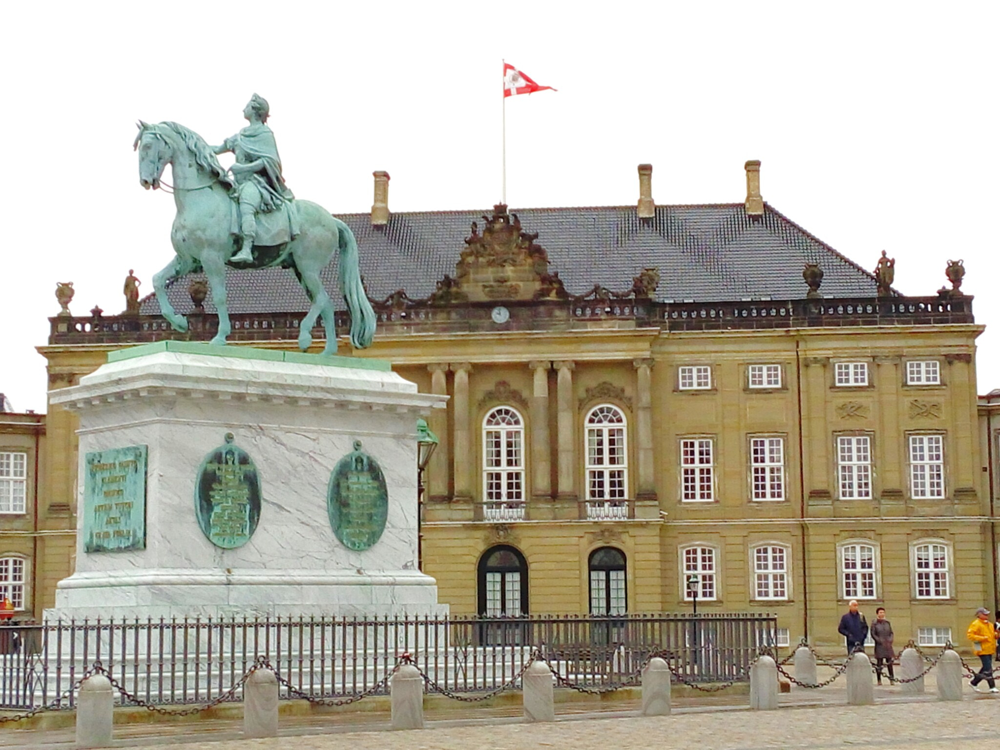 LG G Vista sample photo. Amalienborg palace. copenhagen photography