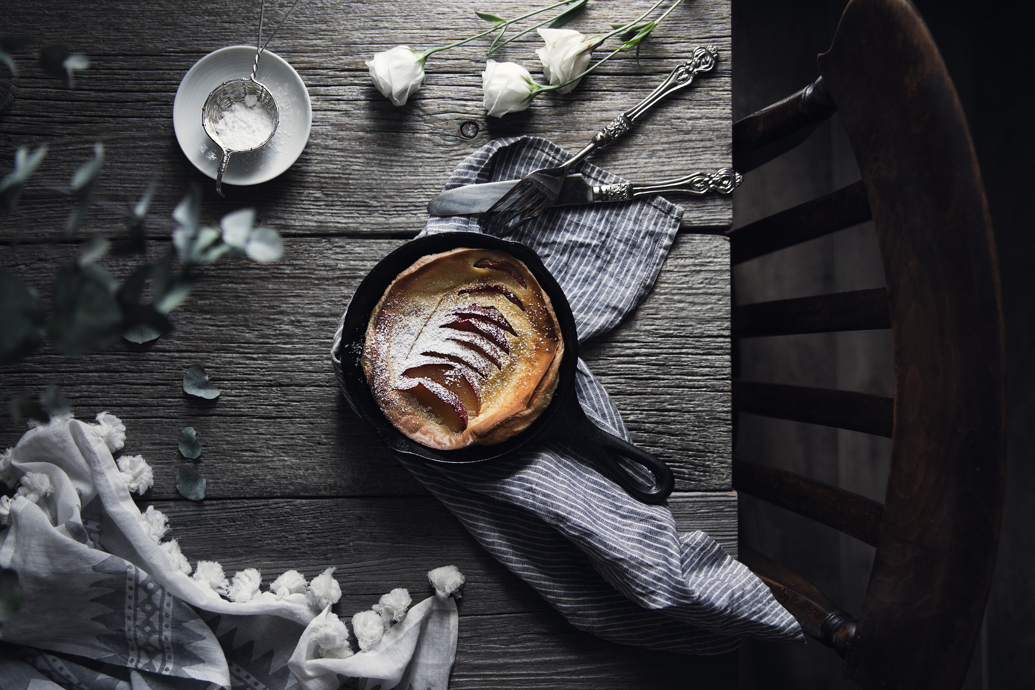 Nikon AF-S Nikkor 24-70mm F2.8E ED VR sample photo. Apple-cinnamon dutch baby. photography