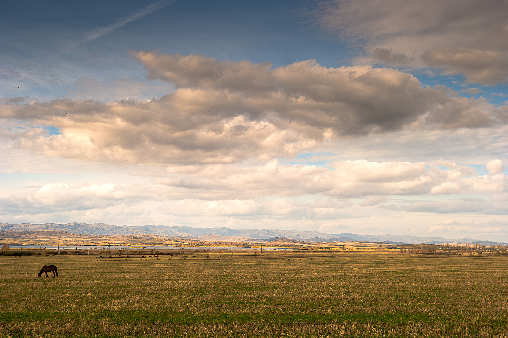 Samsung NX500 + Samsung NX 18-55mm F3.5-5.6 OIS sample photo. Ural foothill in the autumn photography