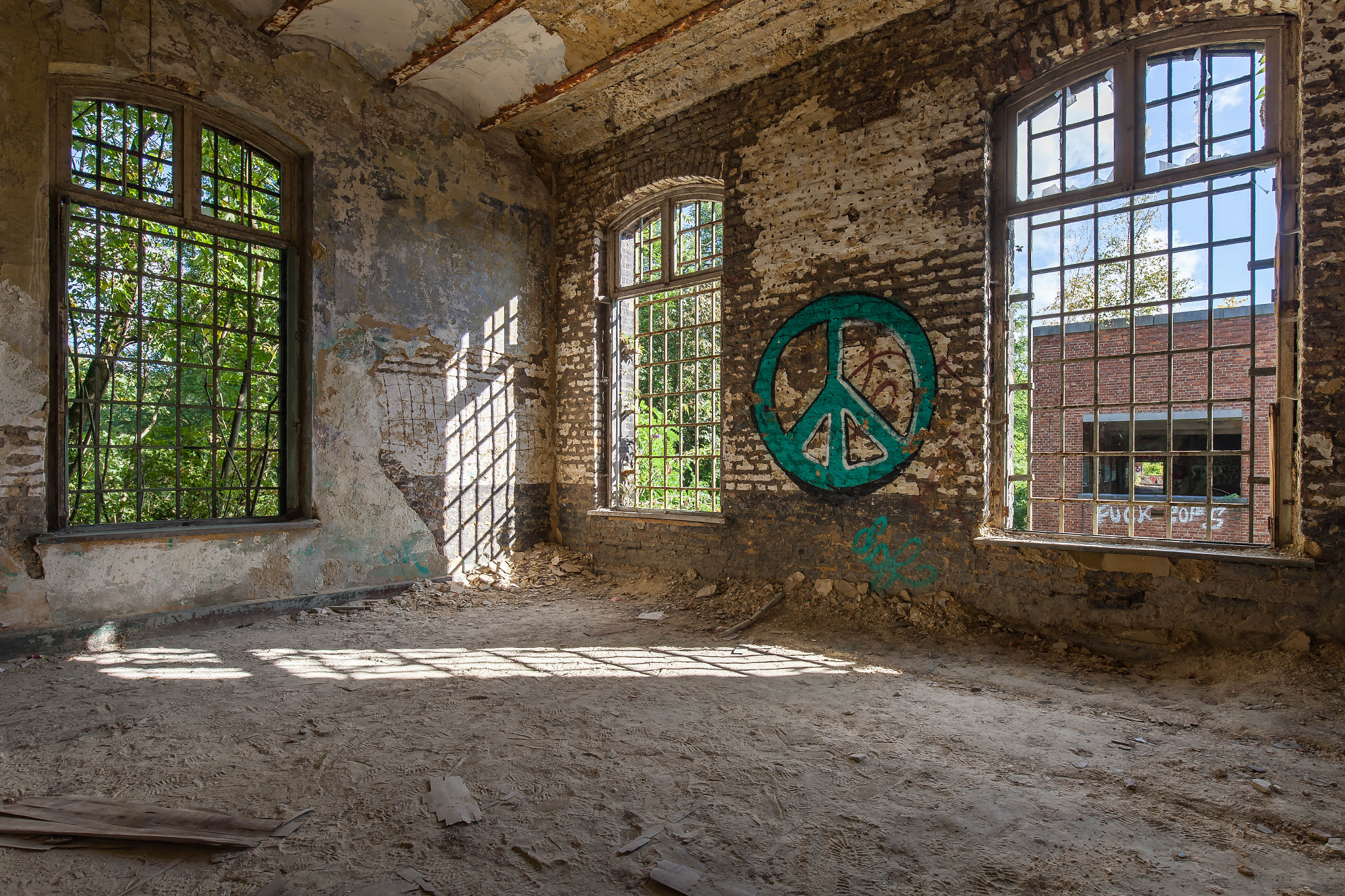 Canon EF 16-35mm F4L IS USM sample photo. Former army barracks photography