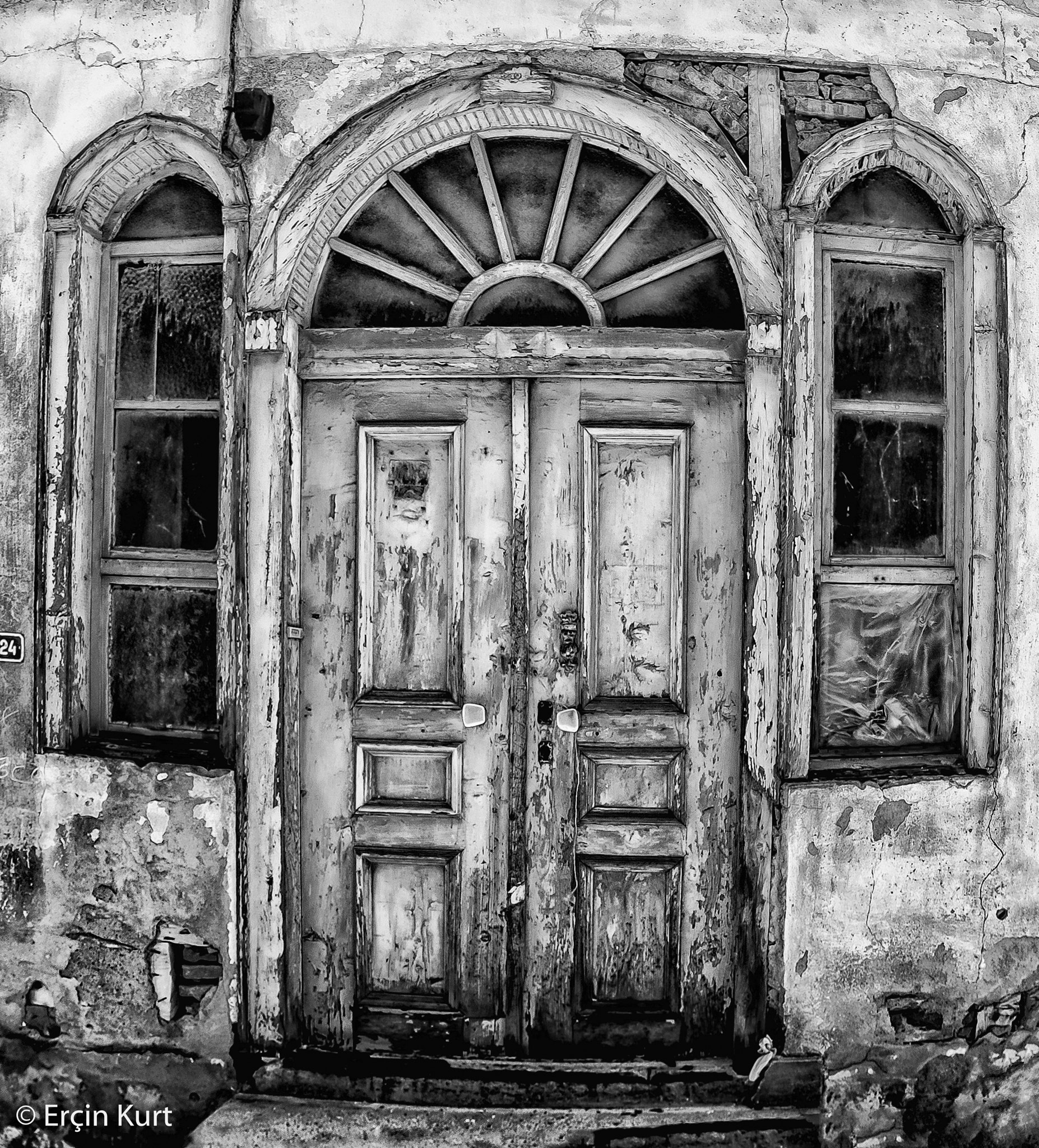 Nikon D40 sample photo. Old door photography
