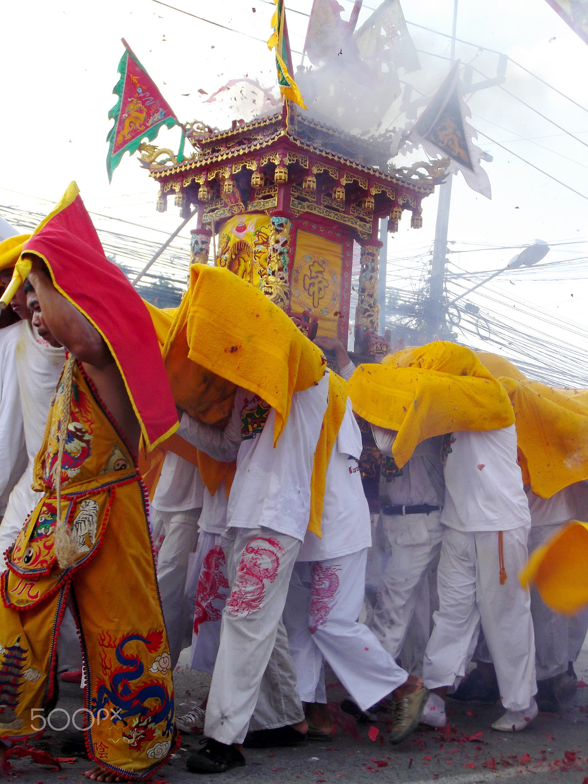 FujiFilm FinePix T300 (FinePix T305 / FinePix T305) sample photo. The procession passes photography