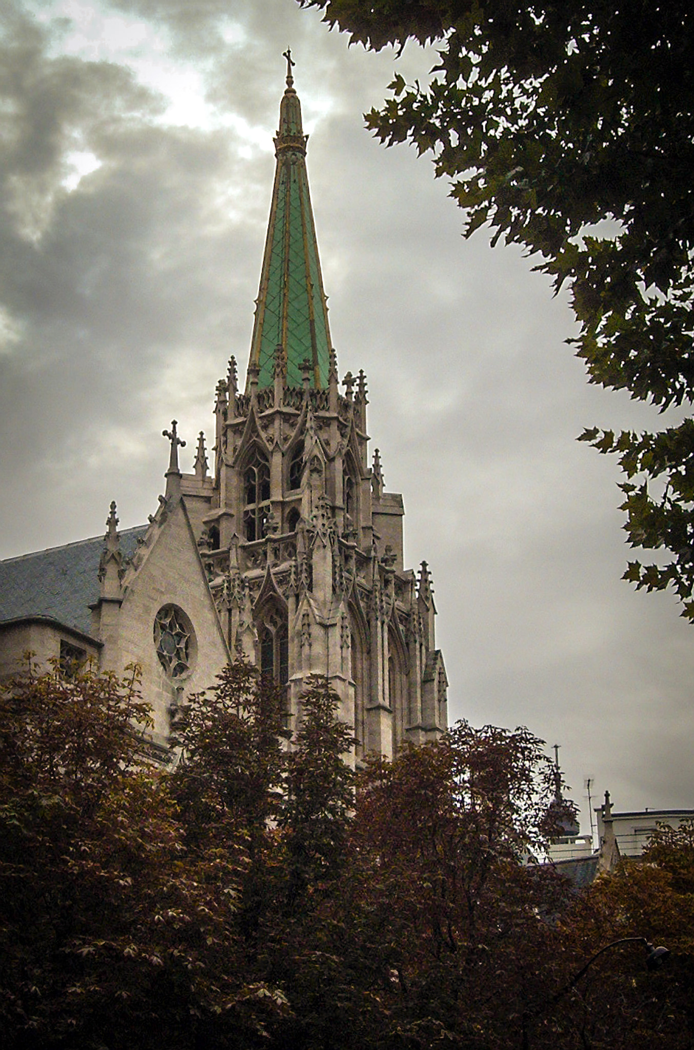 Fujifilm FinePix A210 sample photo. Gothic cathedral photography