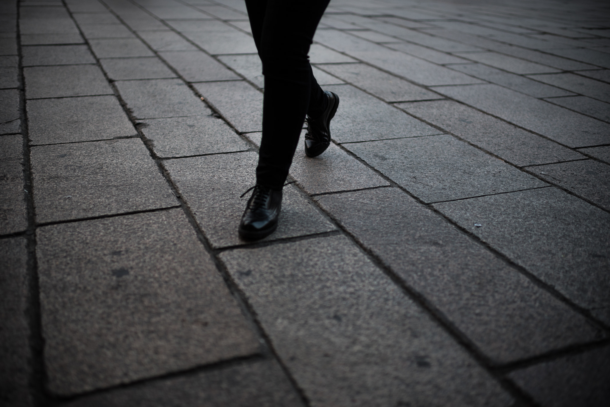Nikon D750 + Nikon AF-S Nikkor 35mm F1.4G sample photo. Stride photography
