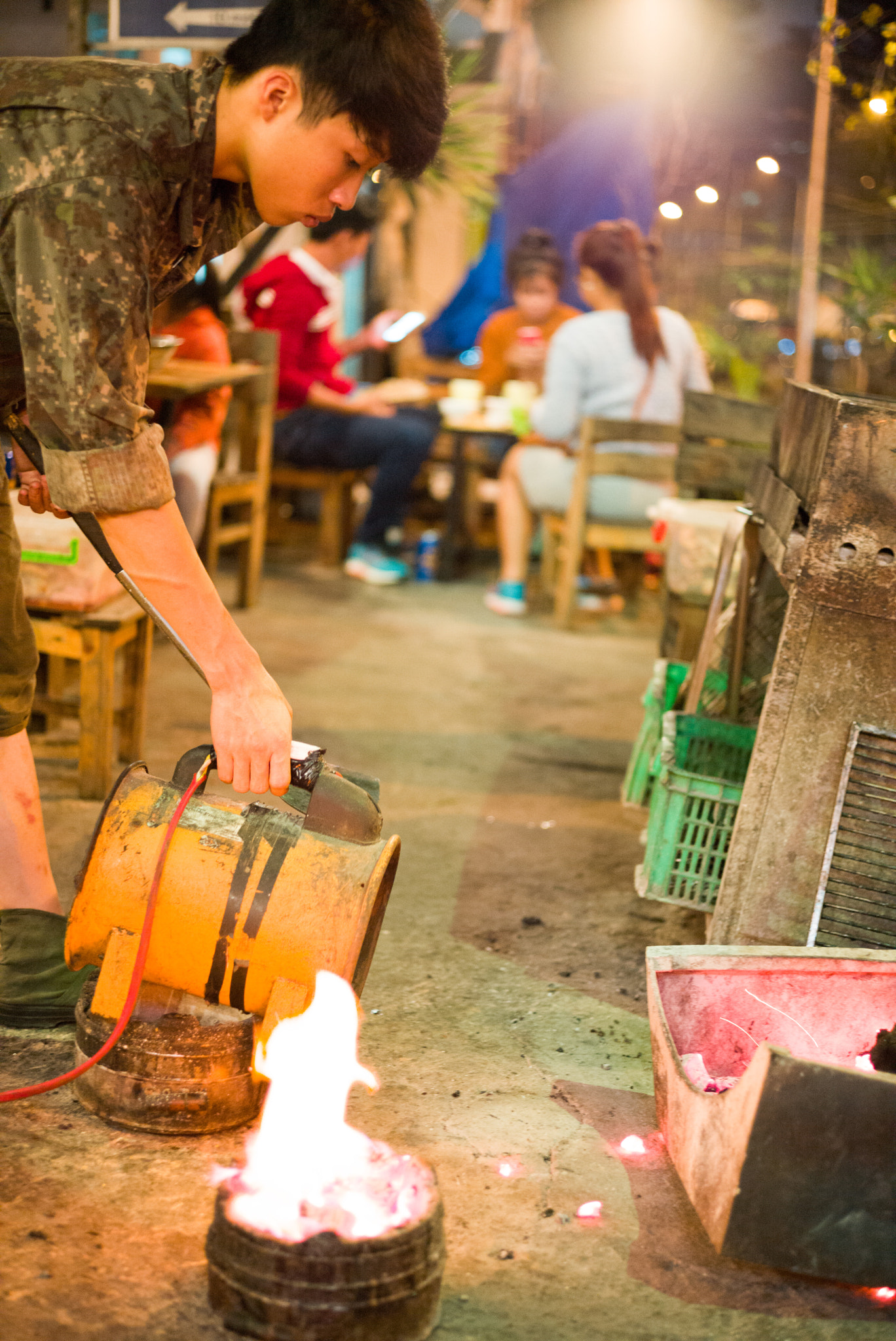 Summicron-M 1:2/50 sample photo. Fire photography