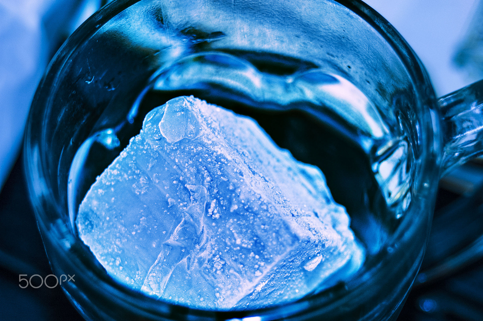 AF Zoom-Nikkor 35-70mm f/3.3-4.5 sample photo. Close up ice cube photography