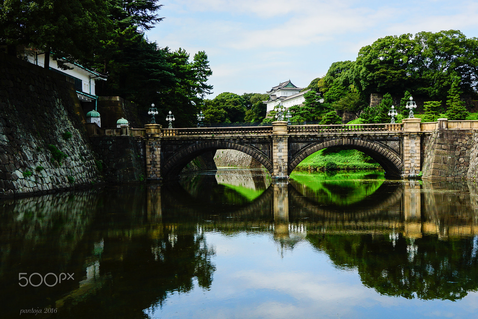 Sony SLT-A77 sample photo. Seimon ishibashi bridge photography