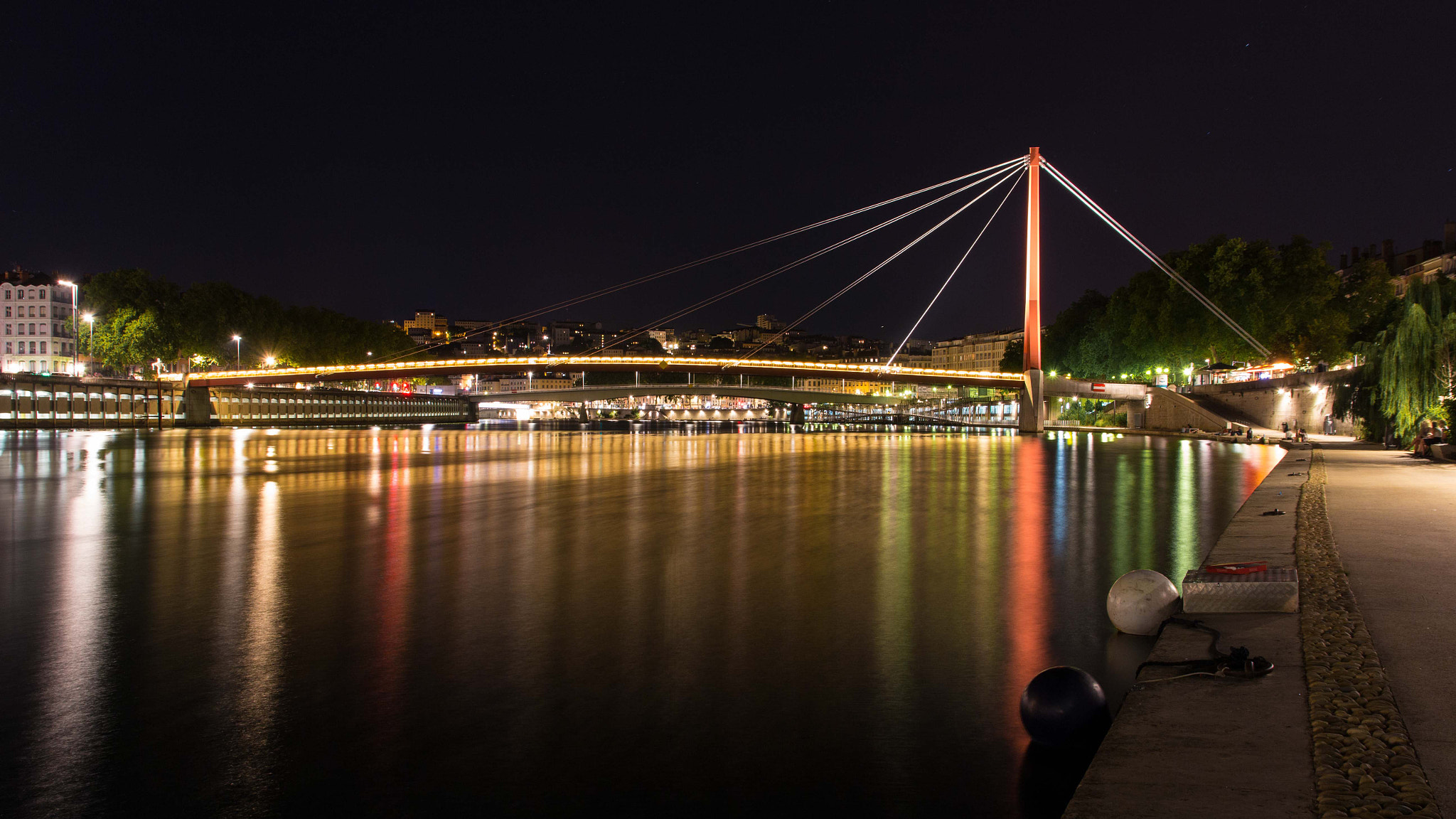 Canon EOS 100D (EOS Rebel SL1 / EOS Kiss X7) sample photo. Lyon bridge photography