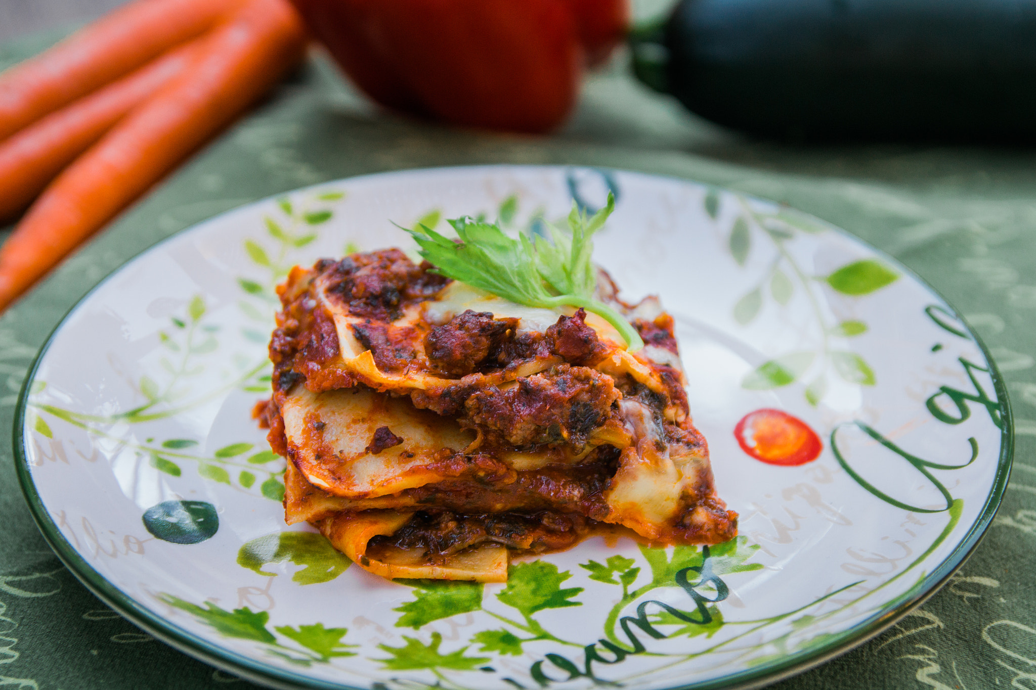 Canon EOS 550D (EOS Rebel T2i / EOS Kiss X4) sample photo. Mom's lasagna photography