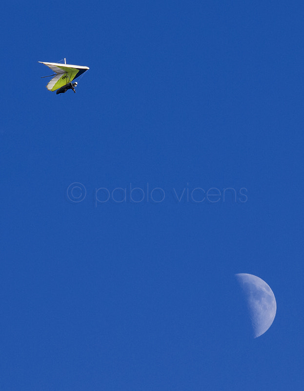 Olympus E-5 sample photo. Fly me to the moon photography