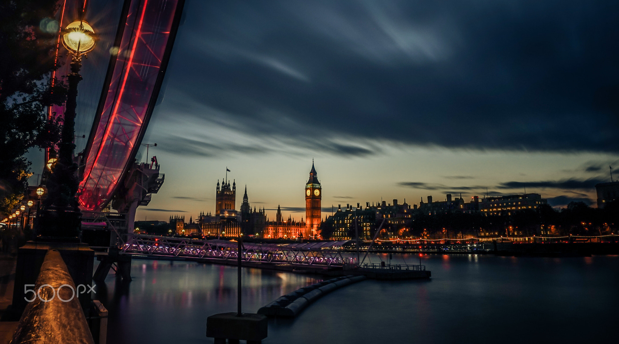 Tranquil Dusk in Westminster