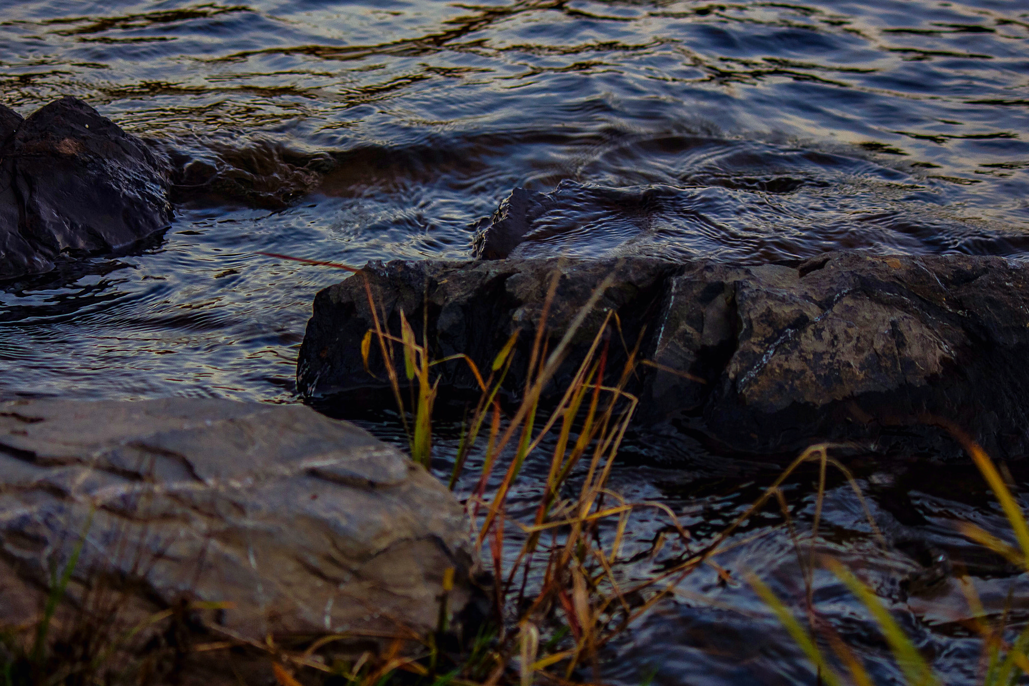 Canon EF-S 55-250mm F4-5.6 IS II sample photo. Rocks photography