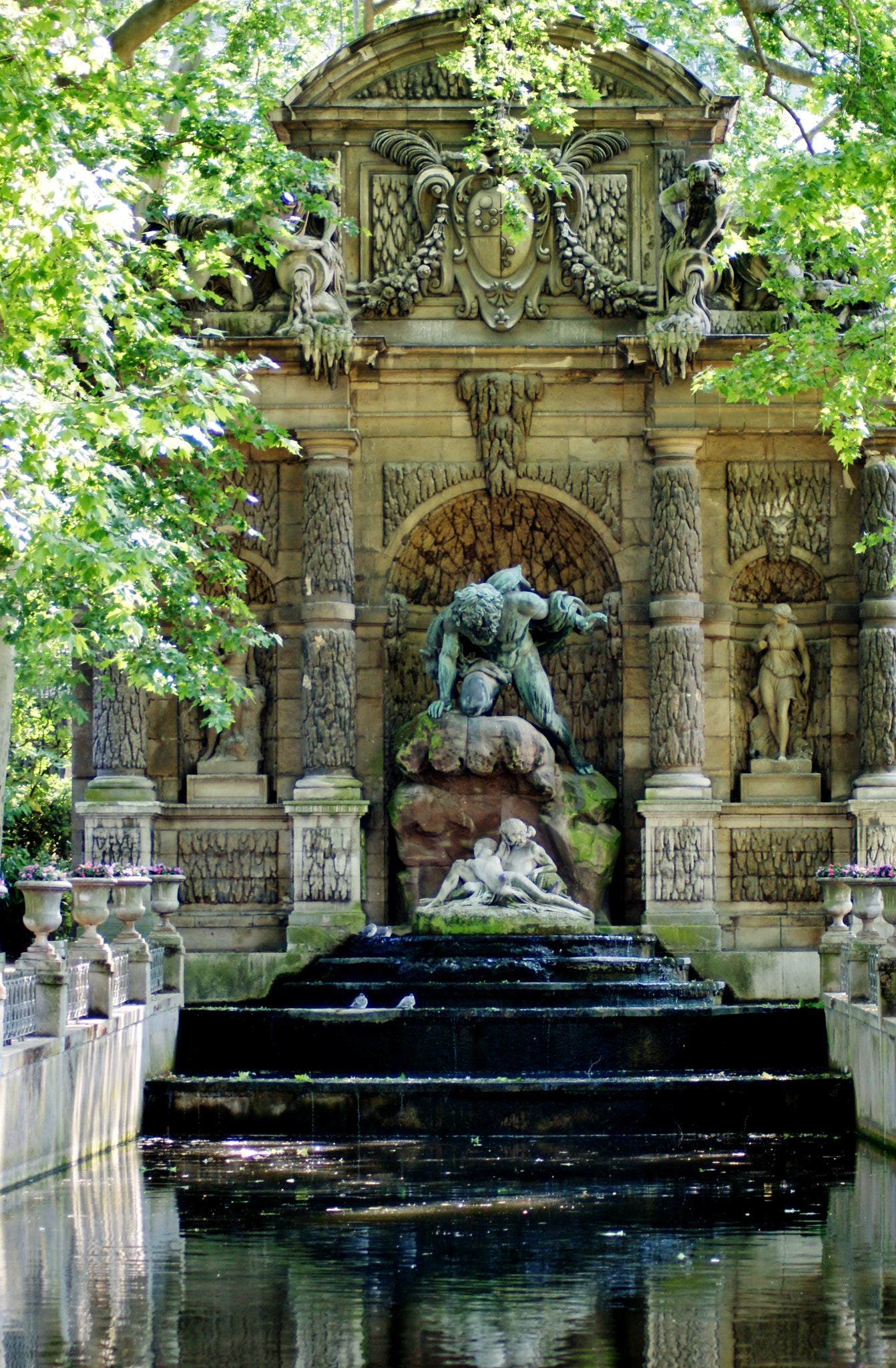 Sony Alpha DSLR-A200 sample photo. Jardin du luxembourg. paris photography