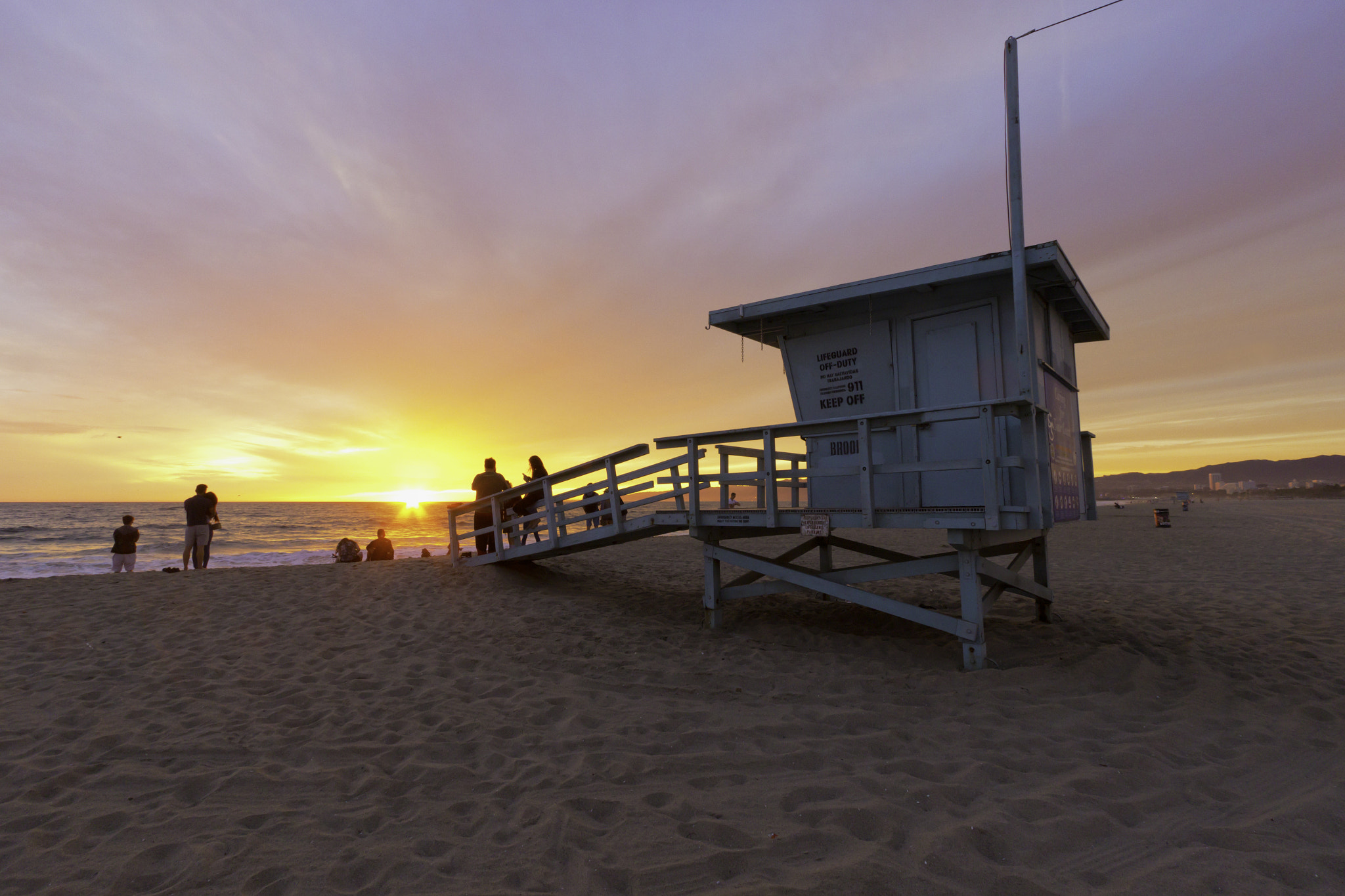 Canon EOS 600D (Rebel EOS T3i / EOS Kiss X5) + Canon EF-S 10-22mm F3.5-4.5 USM sample photo. What a sunset photography