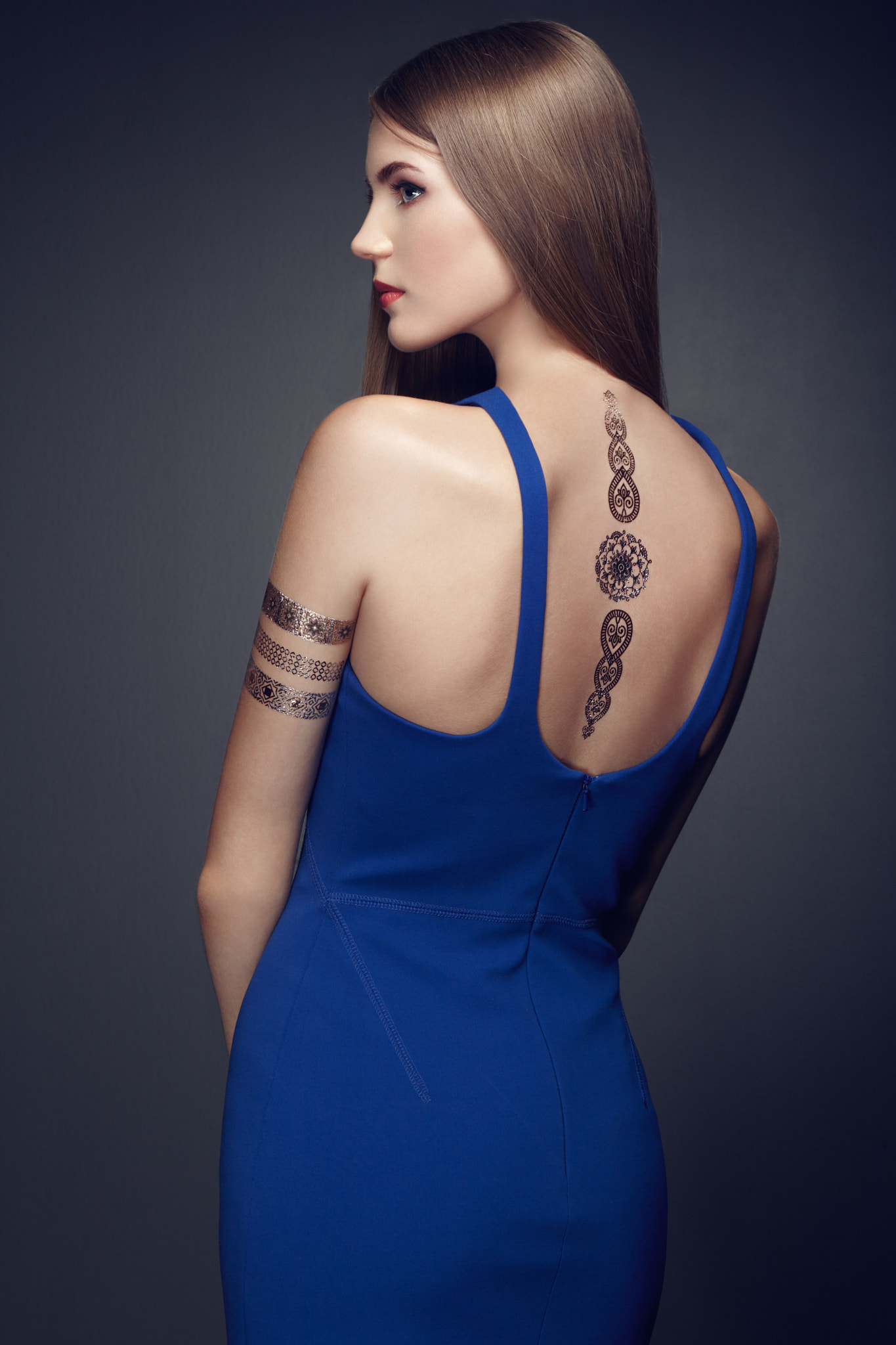 Canon EF 100mm F2.8L Macro IS USM sample photo. Fashion portrait of elegant woman with magnificent hair photography