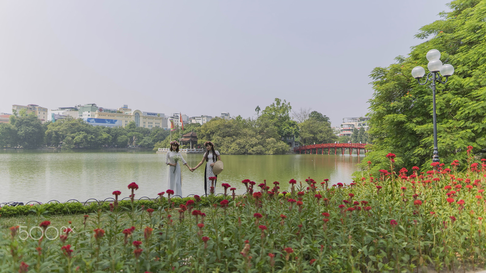 Sony a7 II + Sigma 24mm F1.4 DG HSM Art sample photo. Hoan kiem lake photography