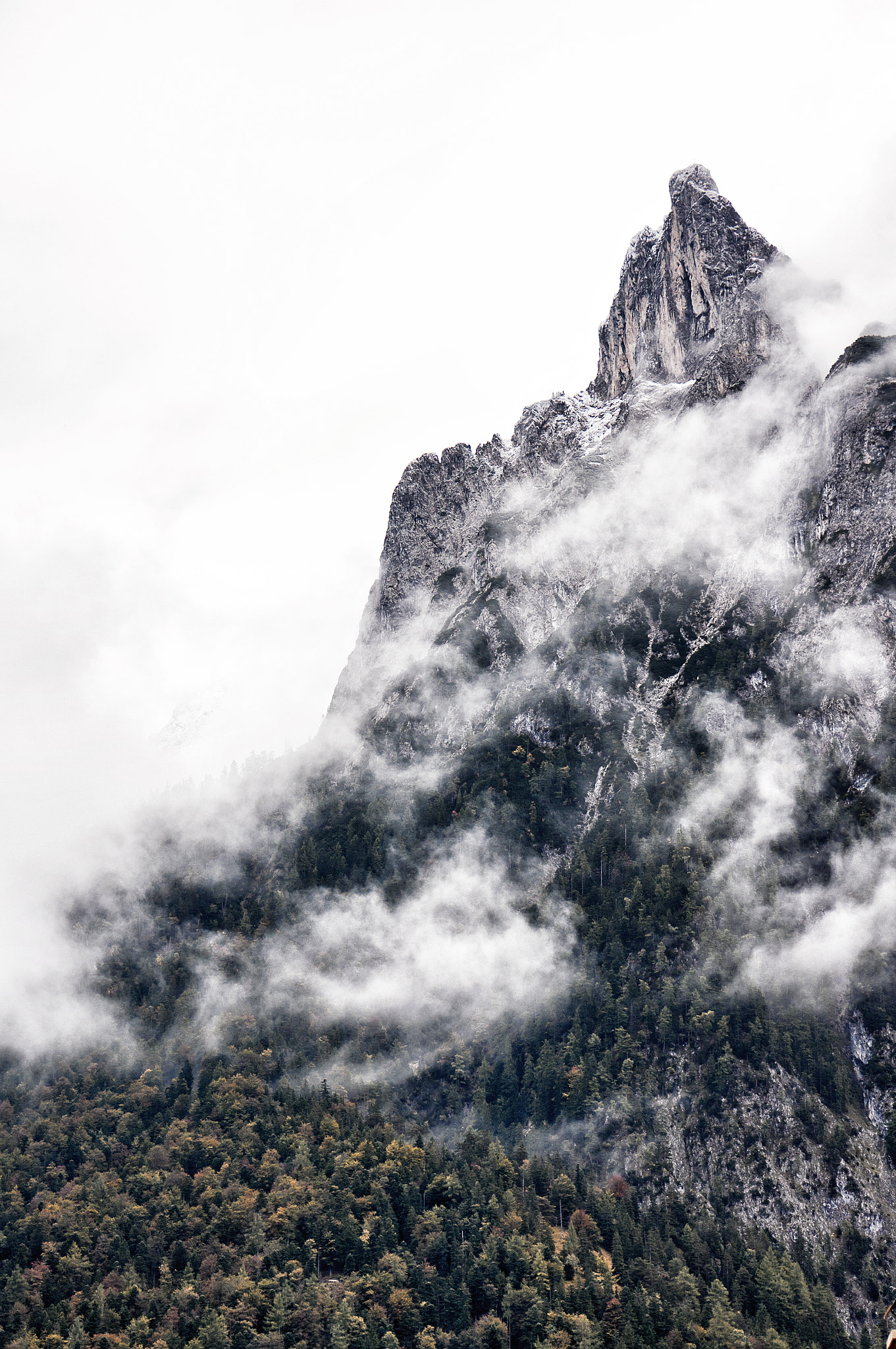 Sony E 18-200mm F3.5-6.3 OSS sample photo. Karwendel photography