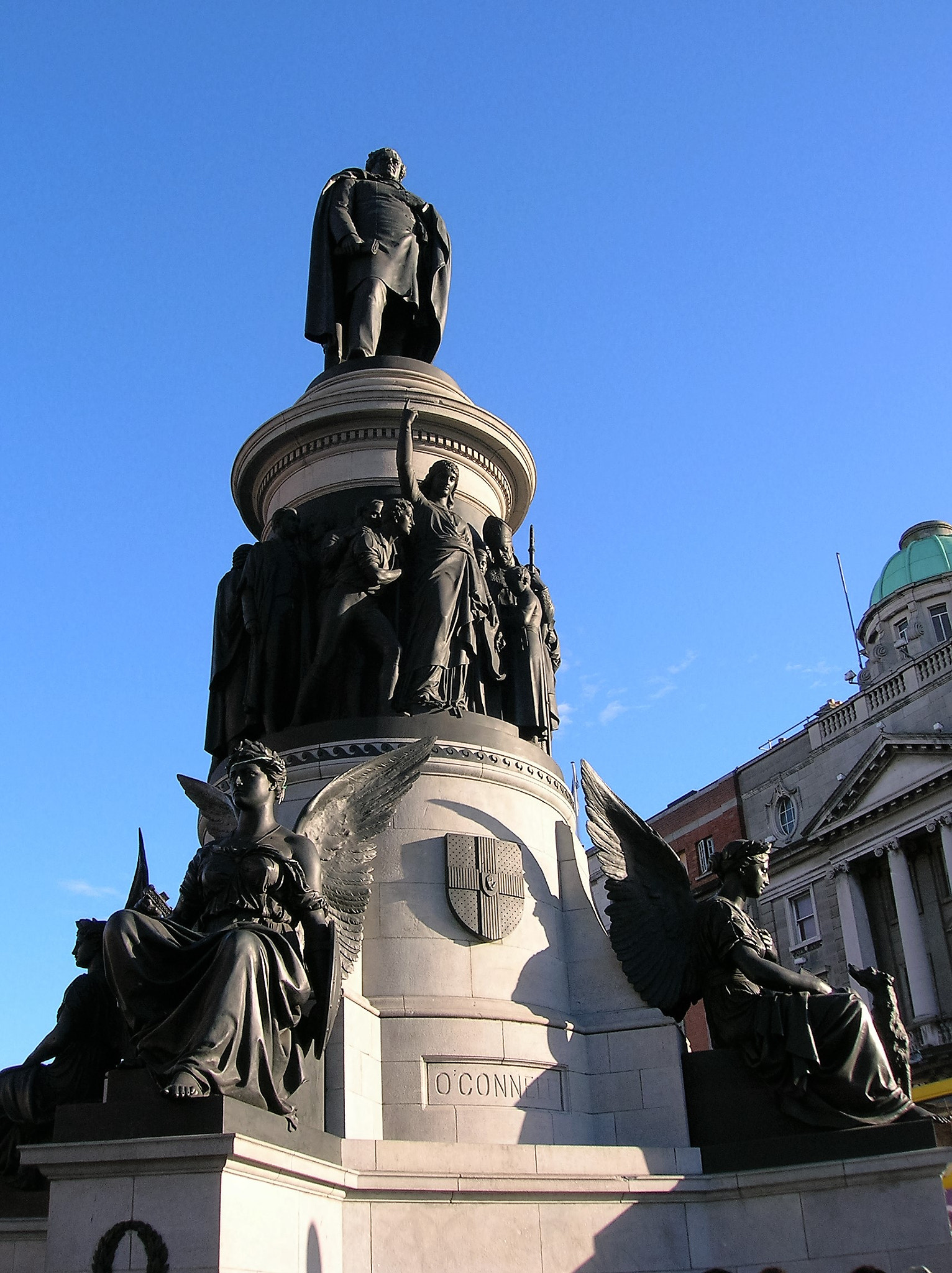 Nikon E4600 sample photo. O'connell monument - dublin photography