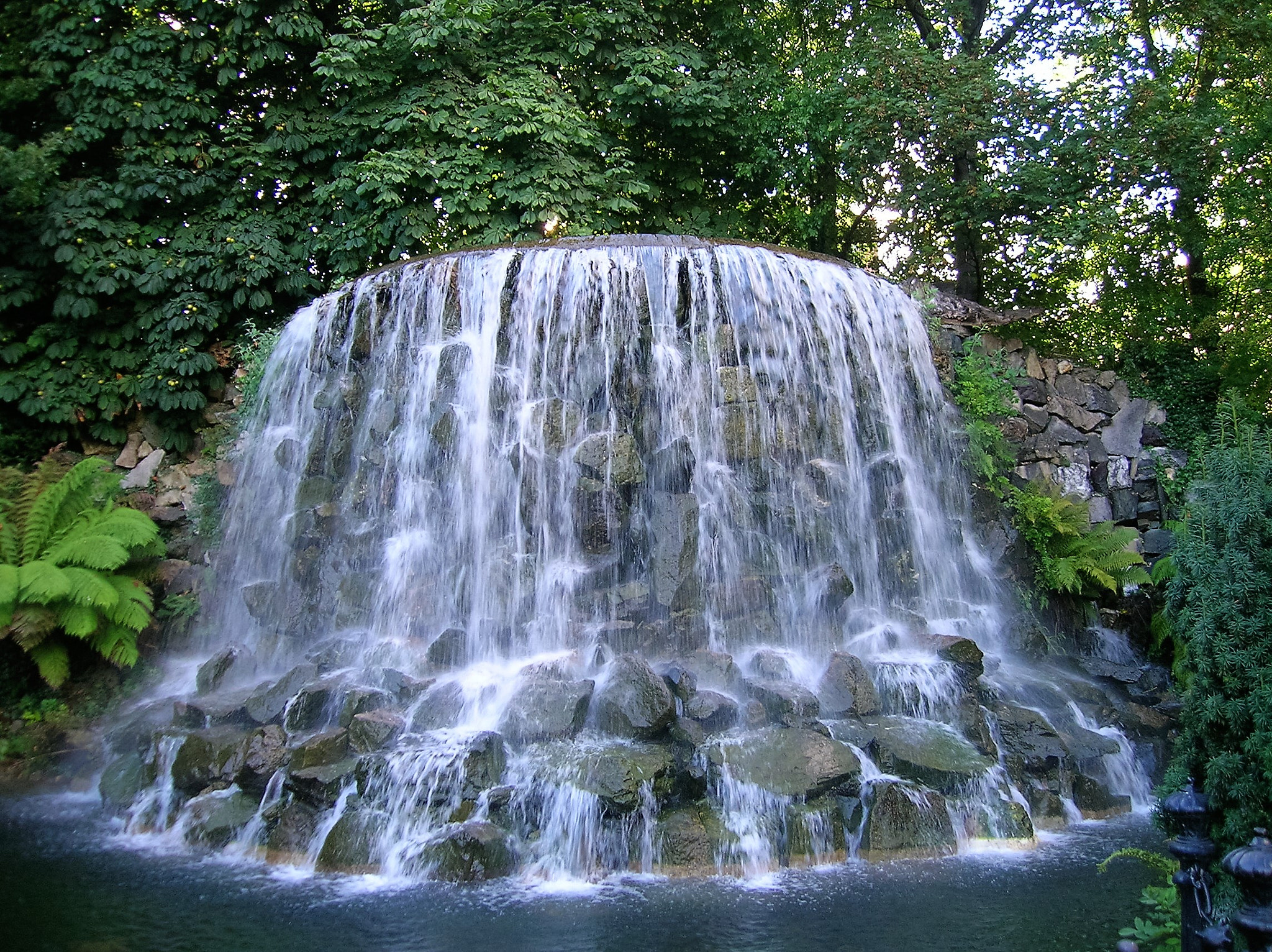 Nikon E4600 sample photo. Waterfall photography