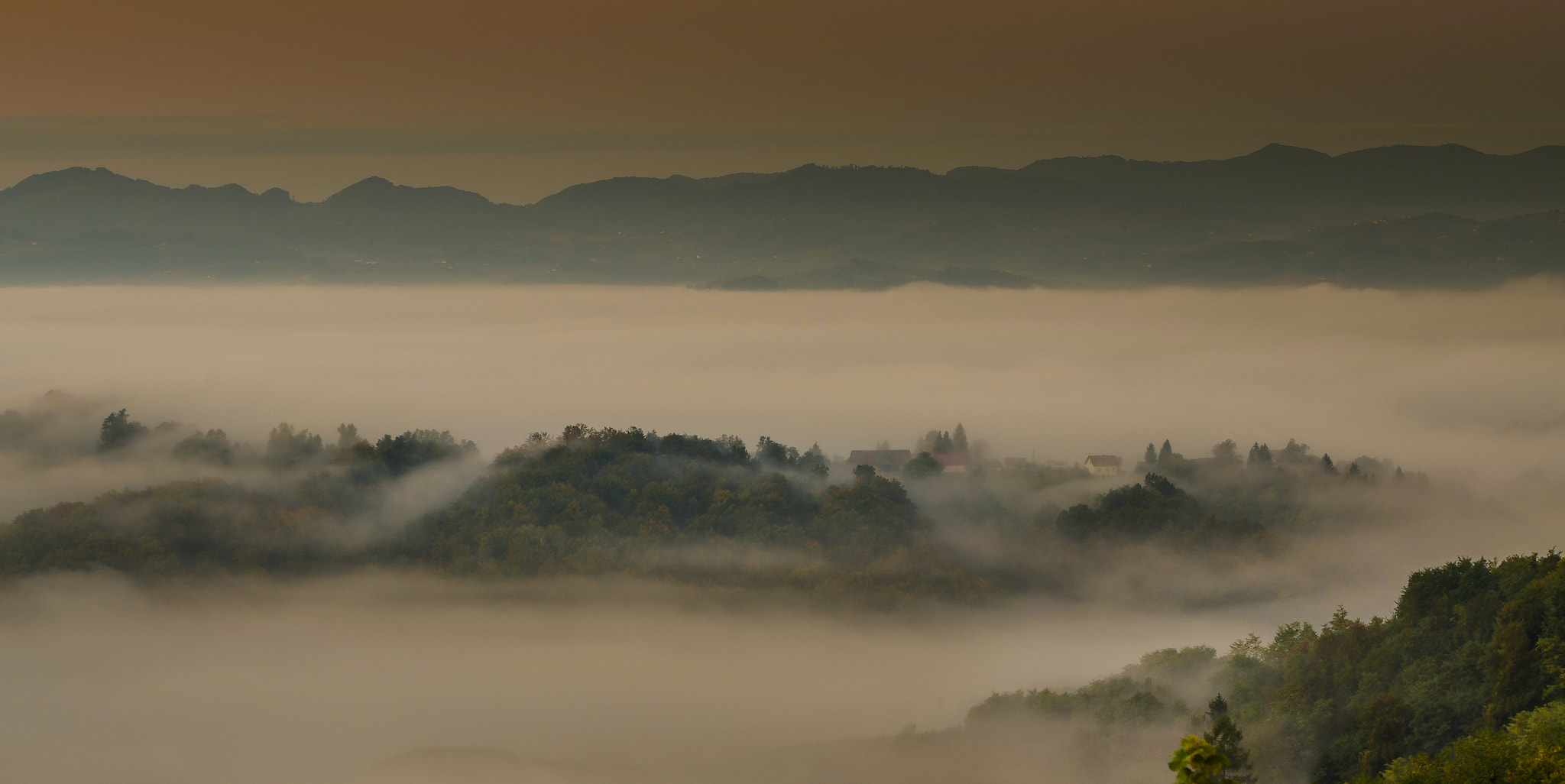 Pentax K-5 II sample photo. Morning fog photography
