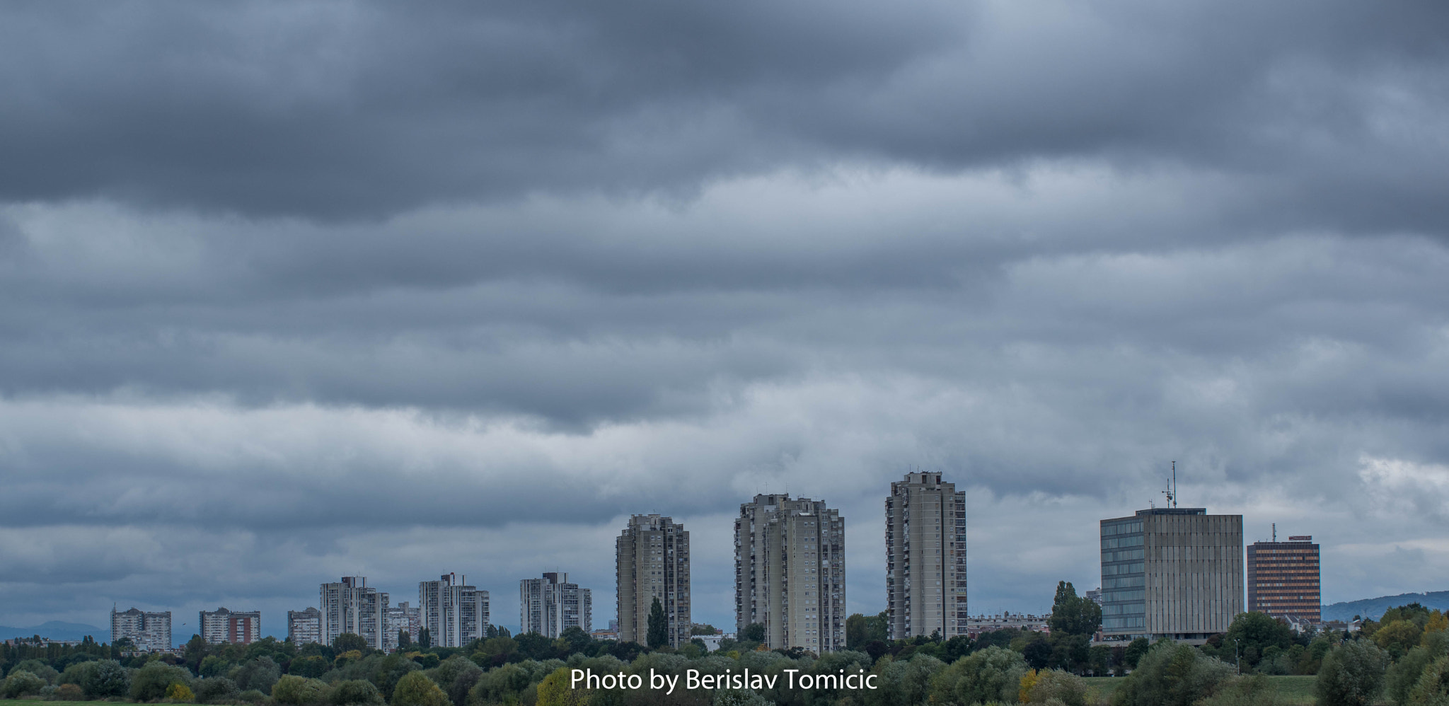 Pentax K-3 sample photo. Before rain photography