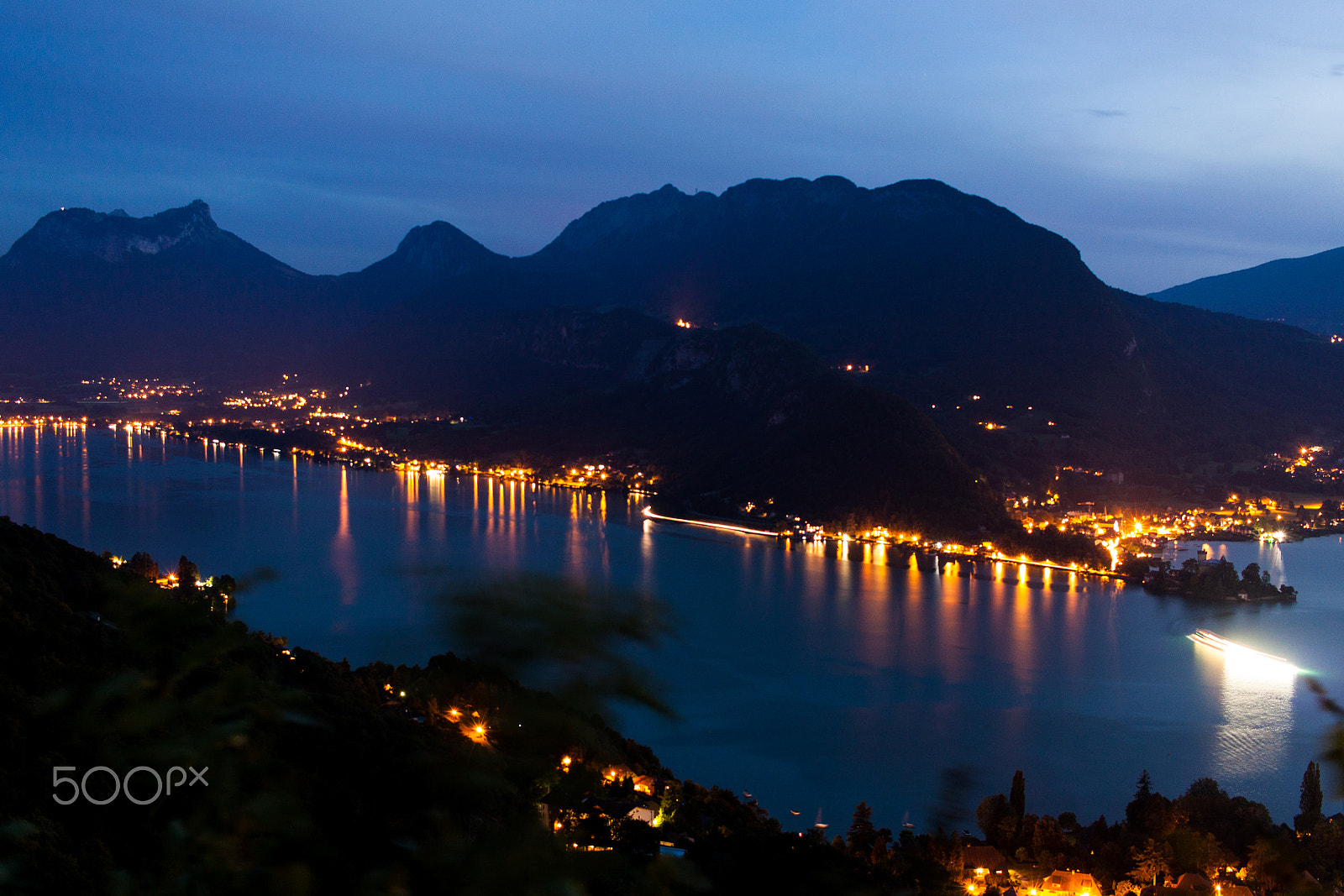 Canon EF-S 24mm F2.8 STM sample photo. Tournette / annecy photography