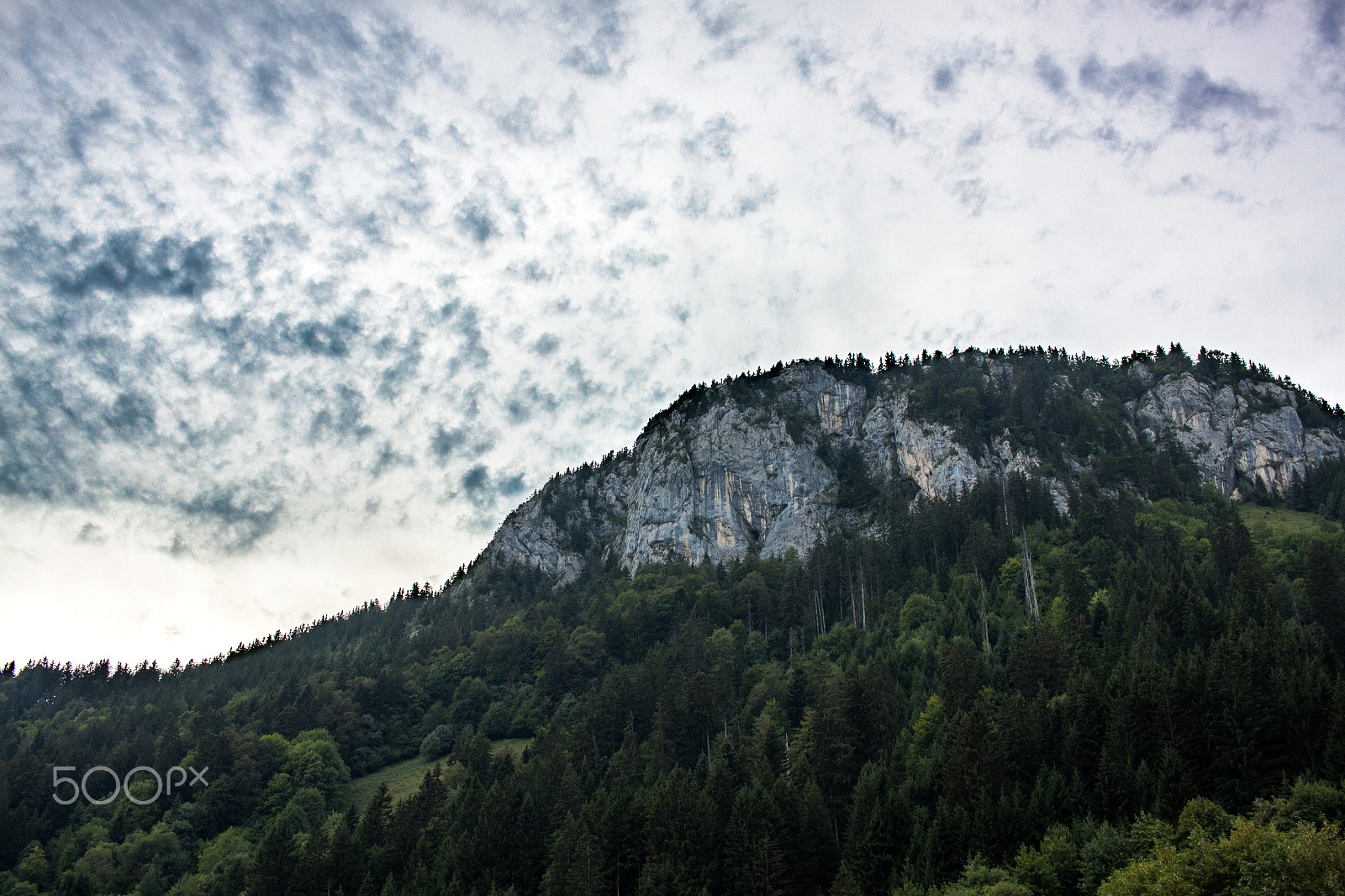 Canon EF-S 24mm F2.8 STM sample photo. Tournette / annecy photography