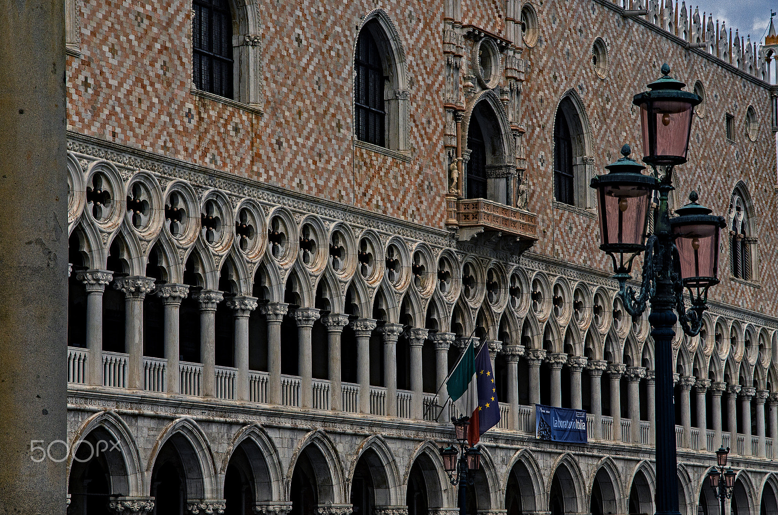 Sigma 17-70mm F2.8-4.5 DC Macro Asp. IF sample photo. Venice 2 photography