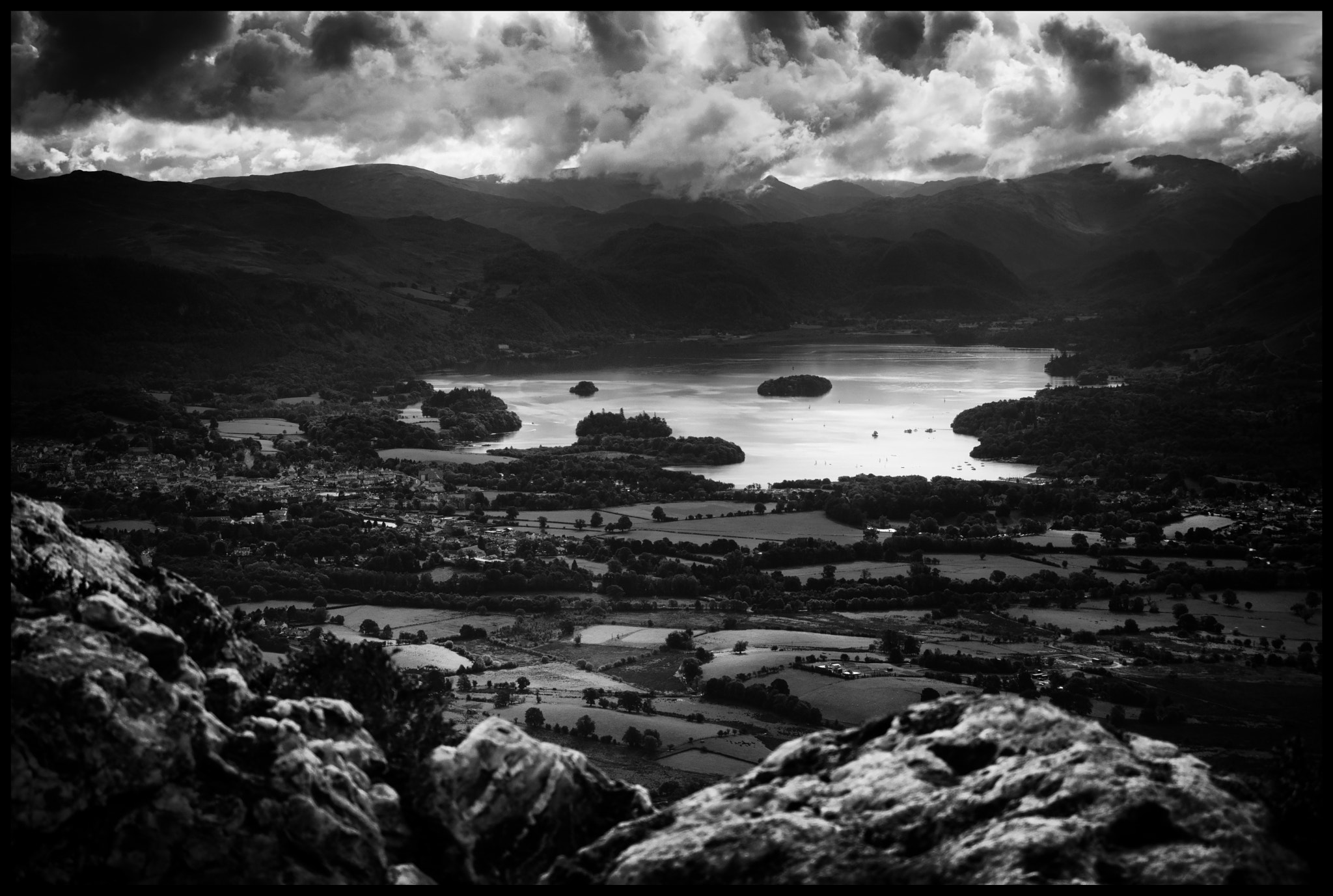 Tamron SP AF 24-135mm f/3.5-5.6 AD Aspherical (IF) Macro (190D) sample photo. Looking towards derwent water from carlside photography