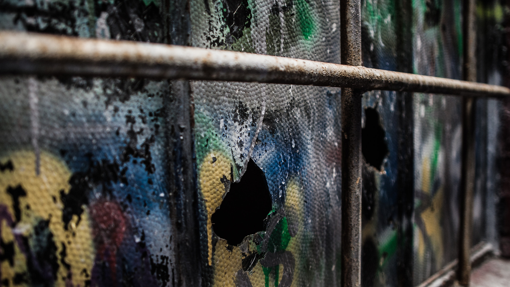 Canon EF 28-80mm f/2.8-4L sample photo. Broken photography
