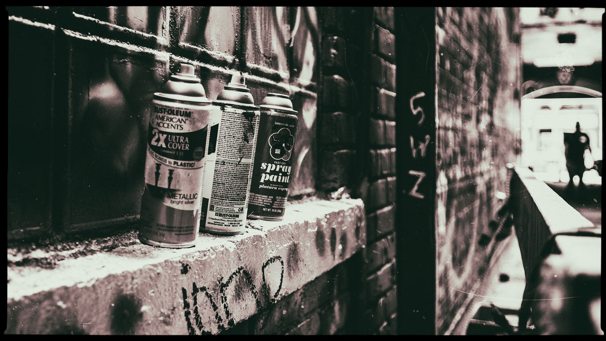 Canon EF 28-80mm f/2.8-4L sample photo. Paint photography