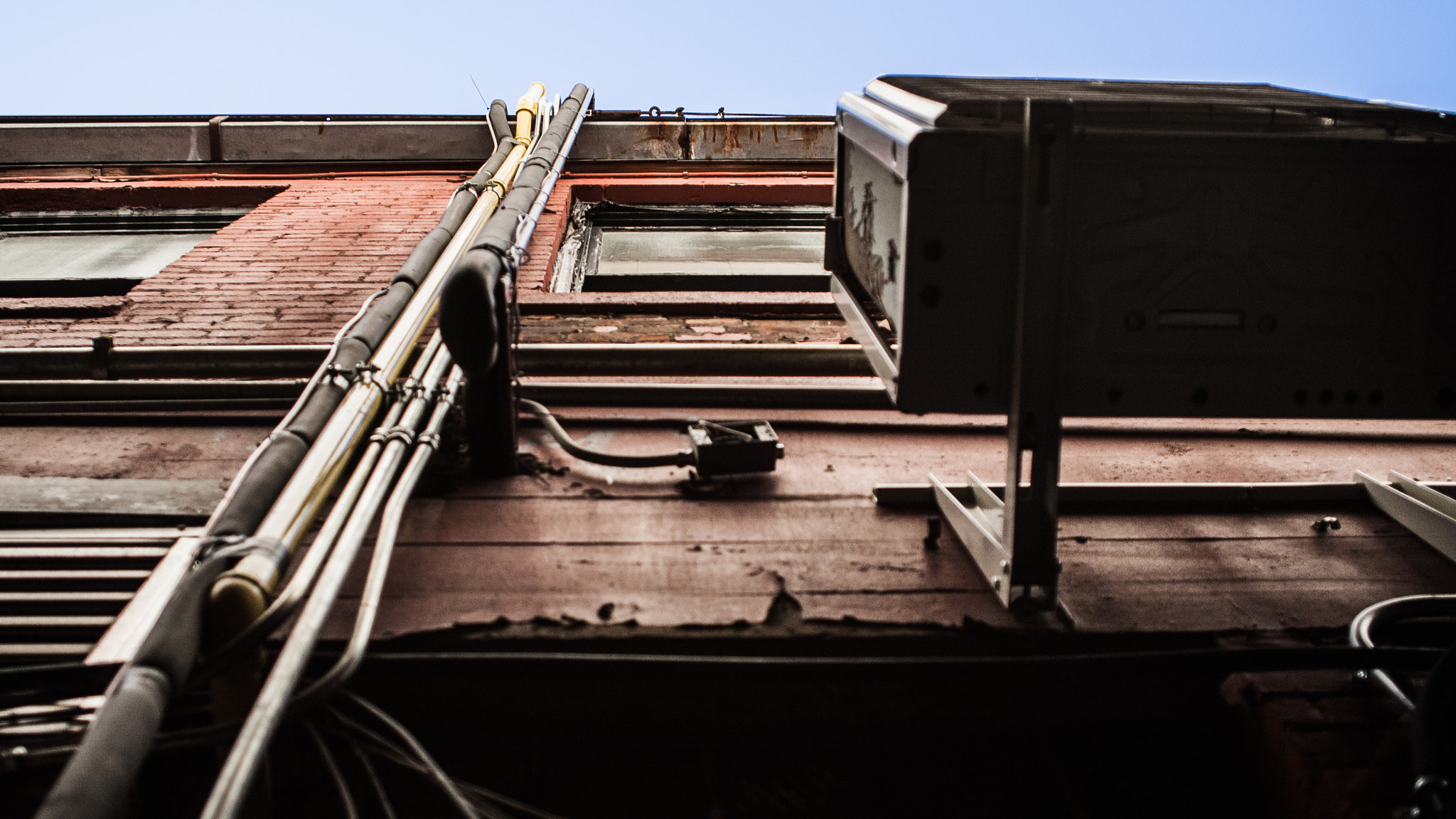 Canon EF 28-80mm f/2.8-4L sample photo. Lines photography