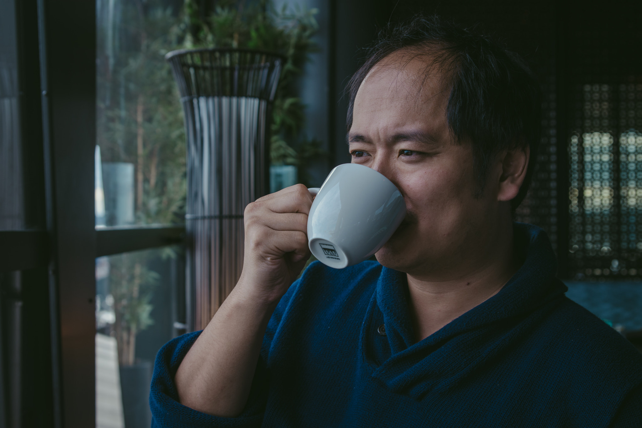 Sigma 24-70mm F2.8 EX DG HSM sample photo. Morning coffee in oslo photography