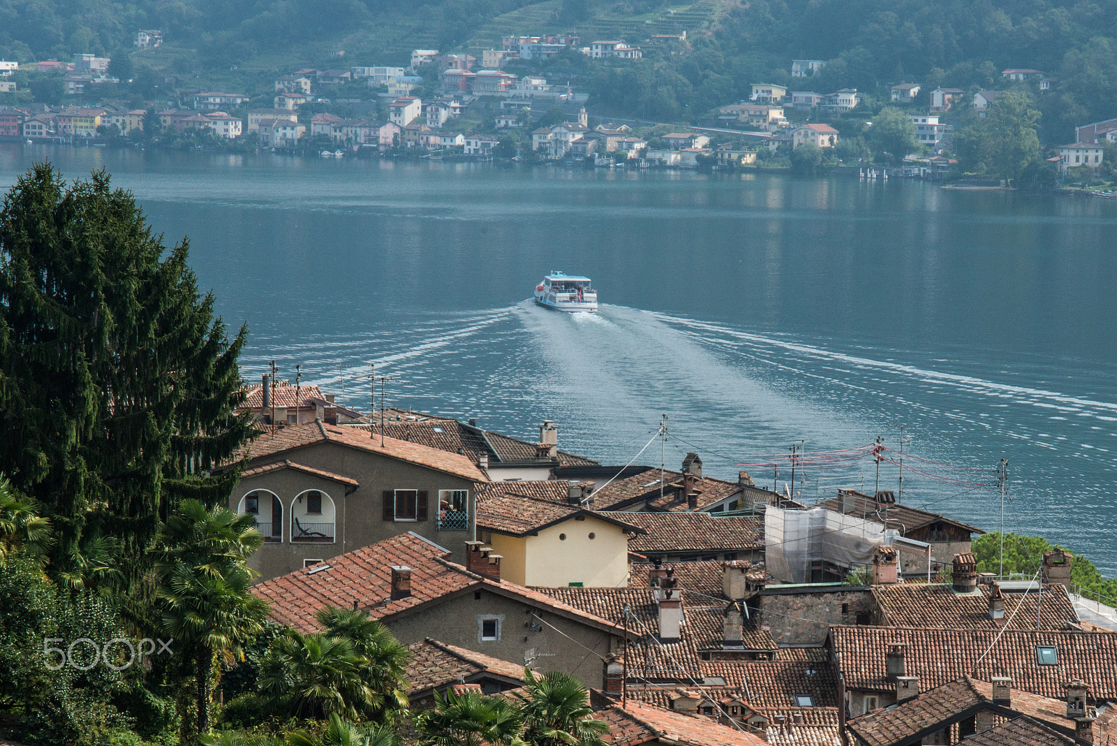 Nikon AF Nikkor 24-85mm F2.8-4D IF sample photo. Lago di lugano photography