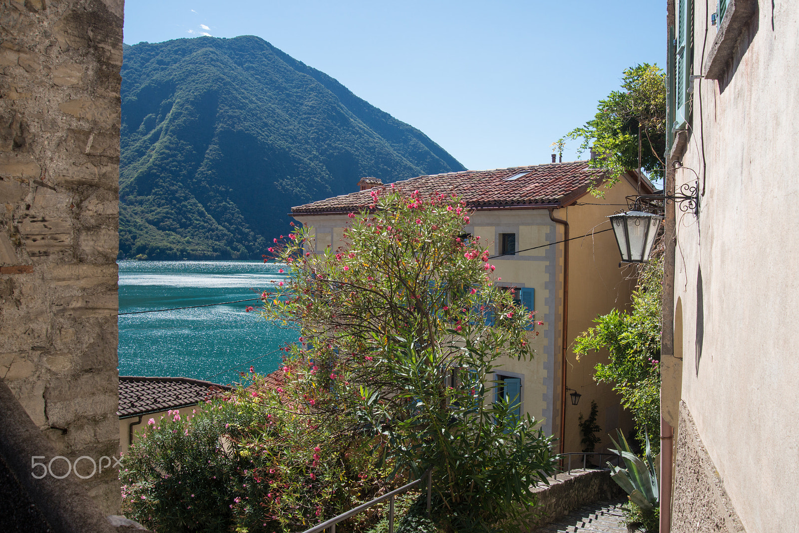 Nikon AF Nikkor 24-85mm F2.8-4D IF sample photo. Lago di lugano photography