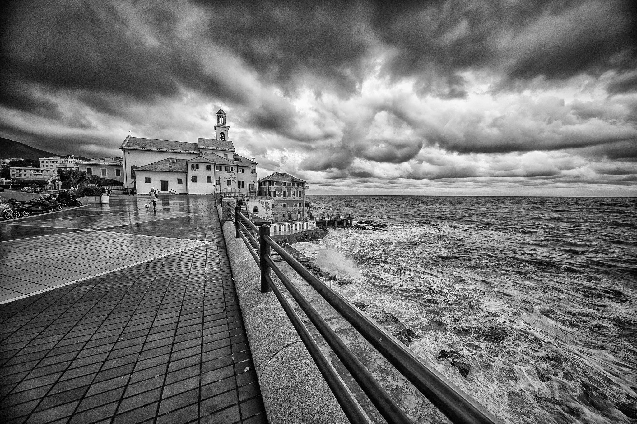 Canon EOS 6D + Sigma 12-24mm F4.5-5.6 EX DG Aspherical HSM sample photo. Boccadasse photography