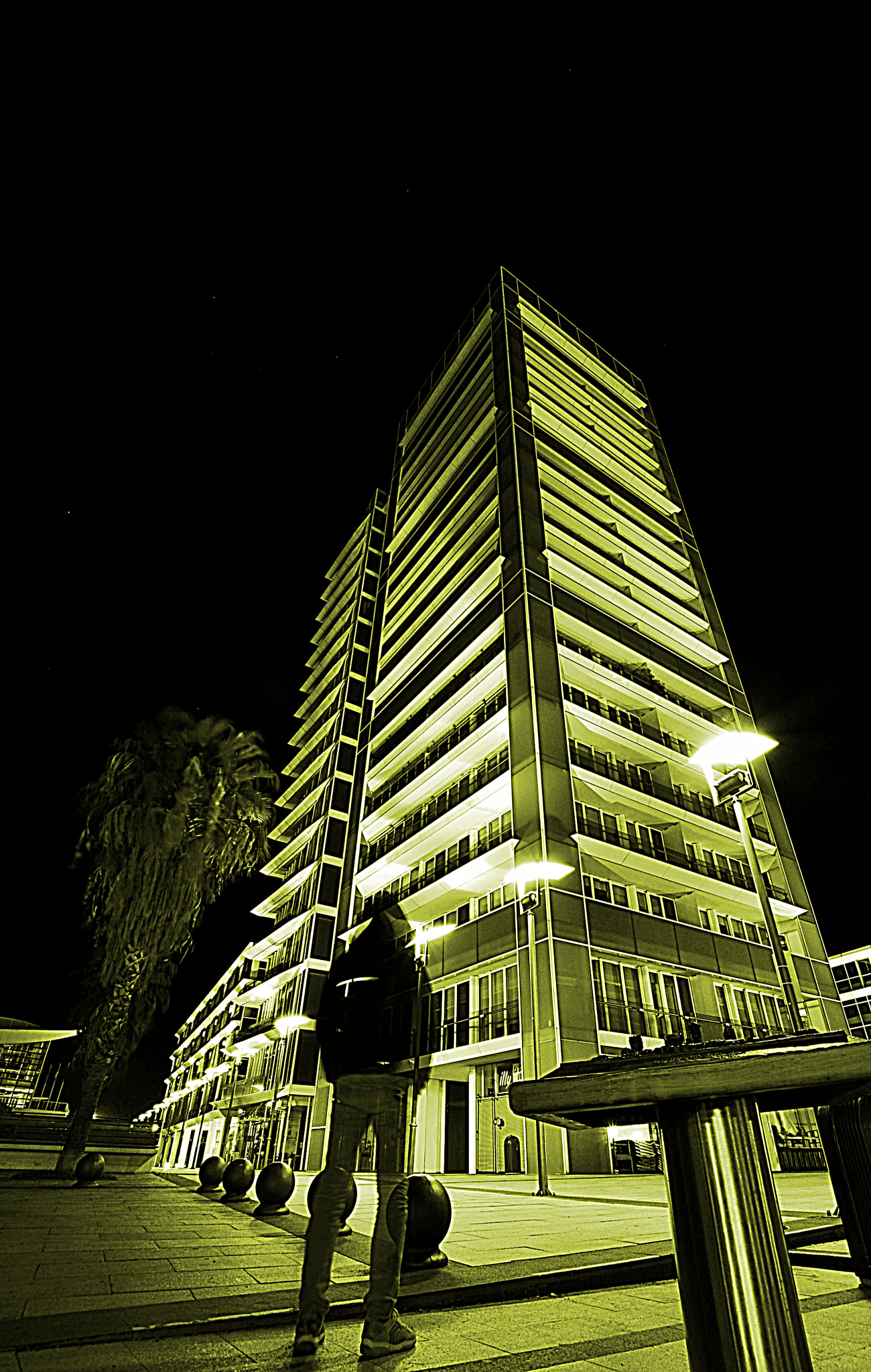 Nikon D3100 + Sigma 10-20mm F3.5 EX DC HSM sample photo. Light tower photography