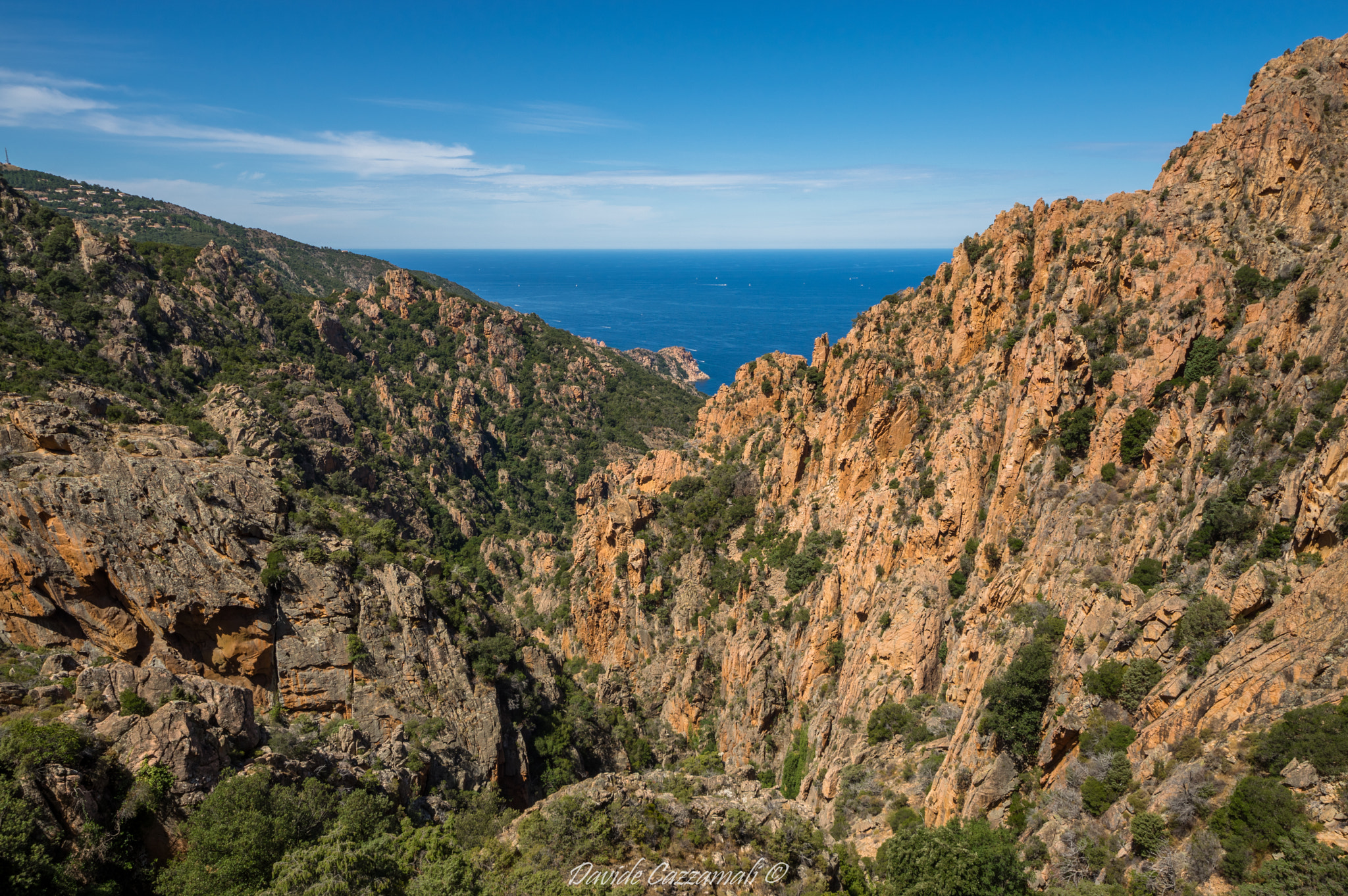 Sigma 8-16mm F4.5-5.6 DC HSM sample photo. Calanchi di piana photography