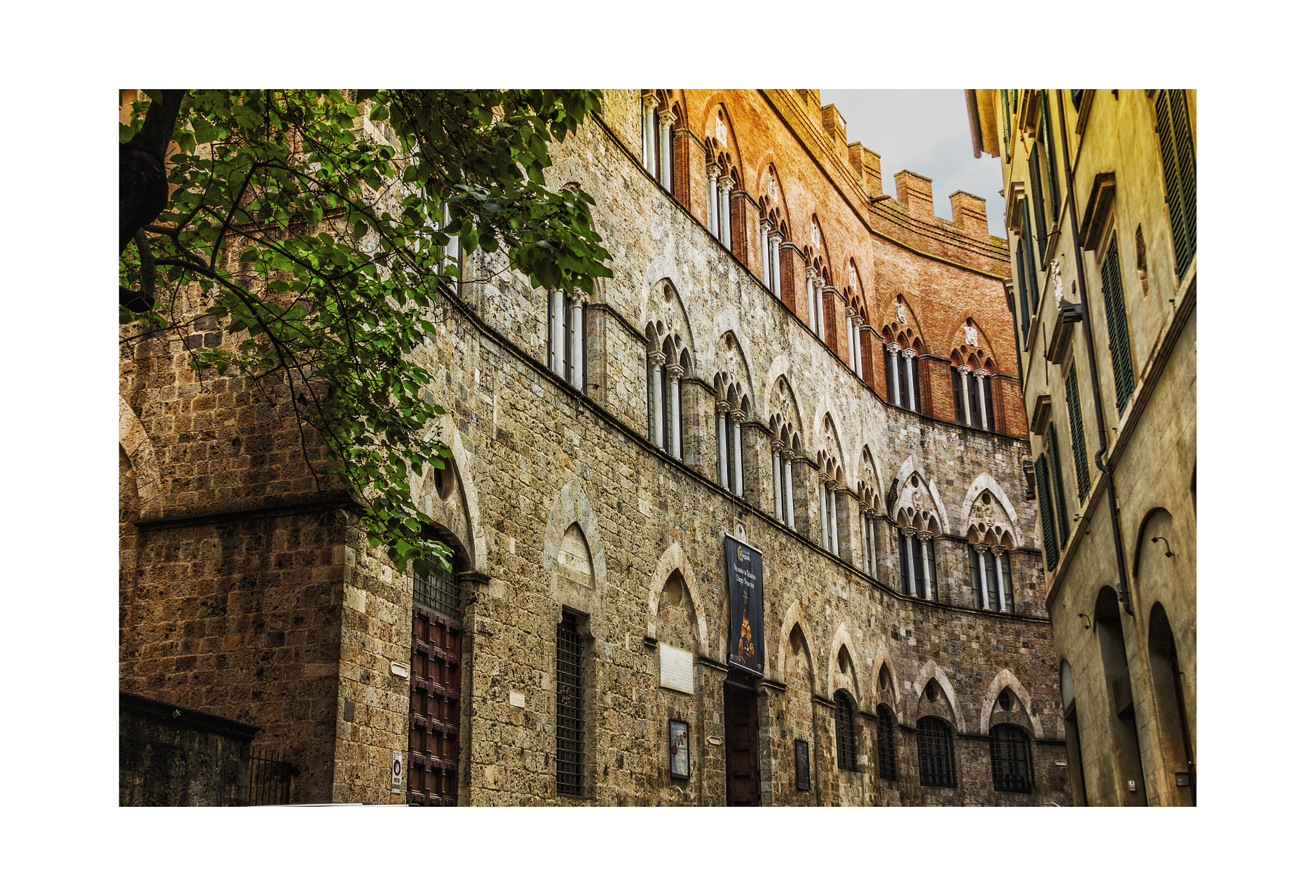 Canon EF 28-135mm F3.5-5.6 IS USM sample photo. Siena photography