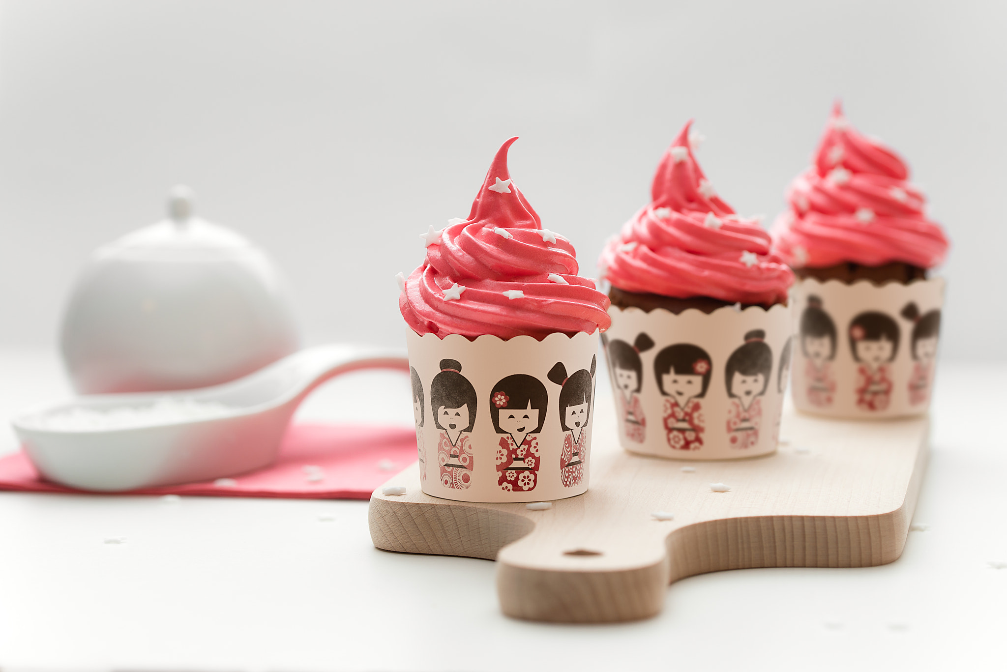 Nikon D800 sample photo. Asian pink choco cupcakes photography