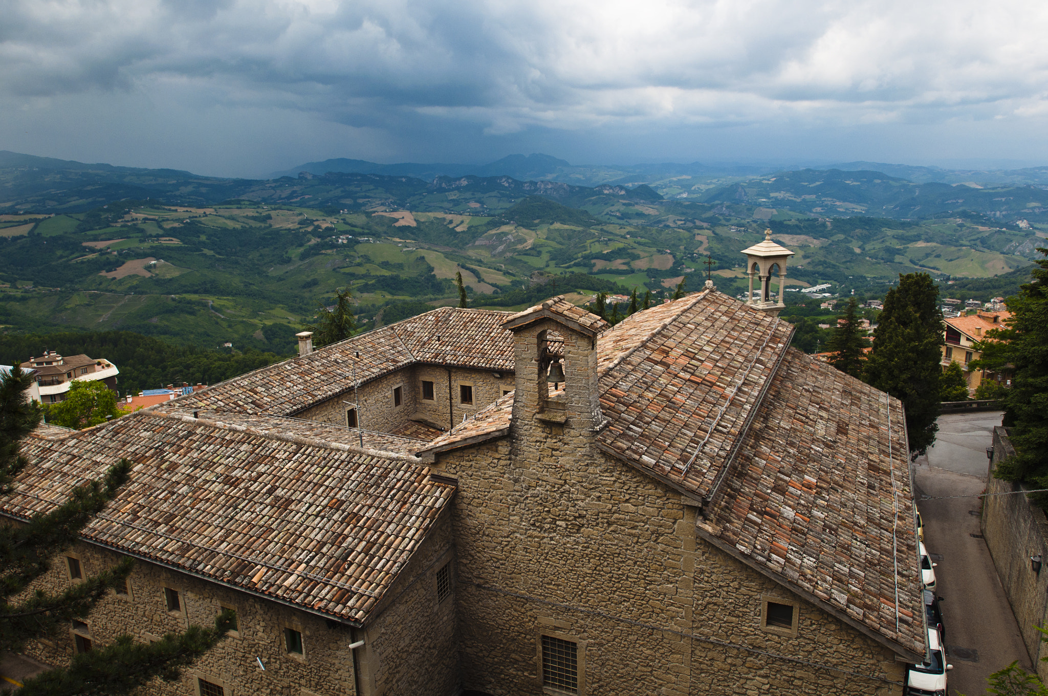Nikon AF-S Nikkor 17-35mm F2.8D ED-IF sample photo. San marino photography