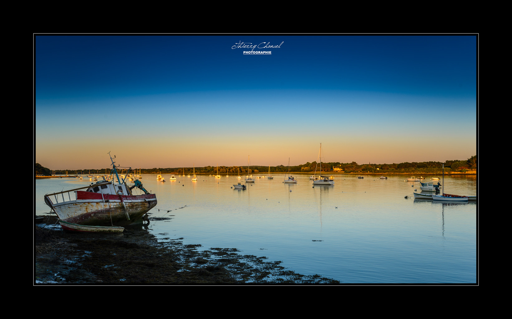 Nikon AF-S Nikkor 17-35mm F2.8D ED-IF sample photo. Golfe du morbihan photography