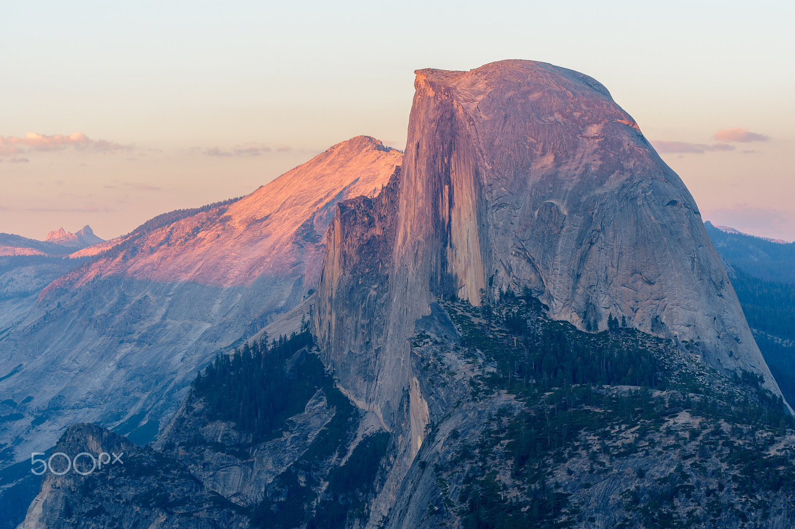 Nikon AF-S Nikkor 70-200mm F4G ED VR sample photo. Last sunrays on half dome (yosemite valley) photography