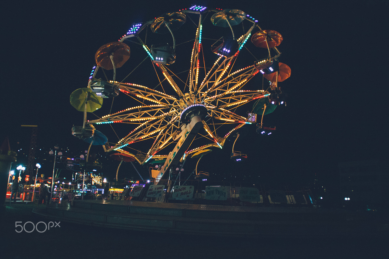 Canon EOS 50D sample photo. Playground photography