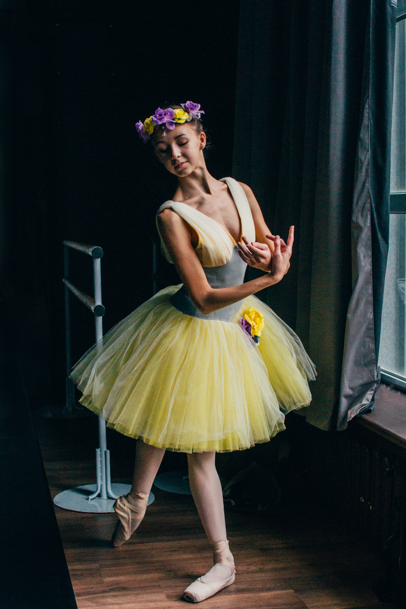 Sony a99 II + DT 30mm F1.4 sample photo. Russian ballerina photography