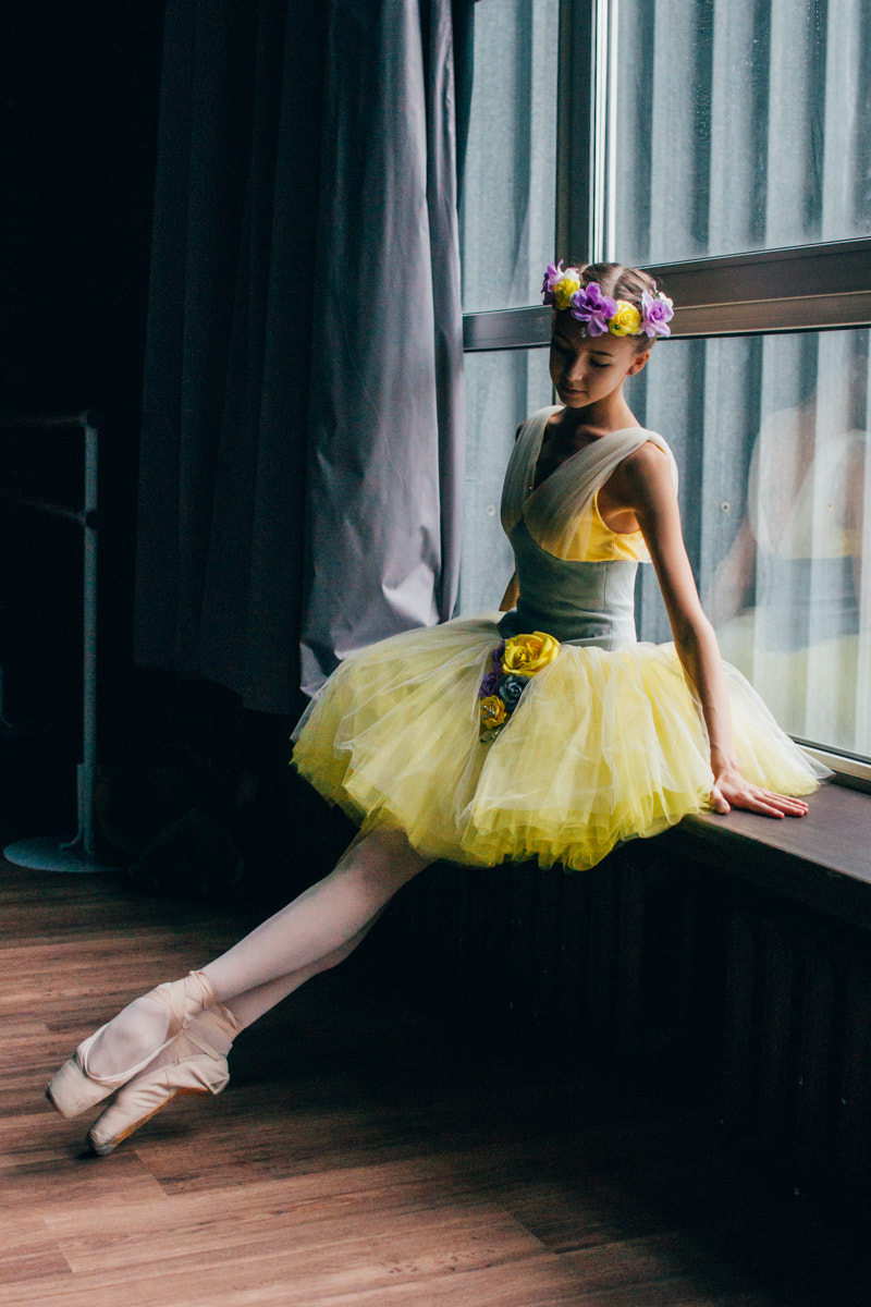 Sony a99 II + DT 30mm F1.4 sample photo. Russian ballerina photography