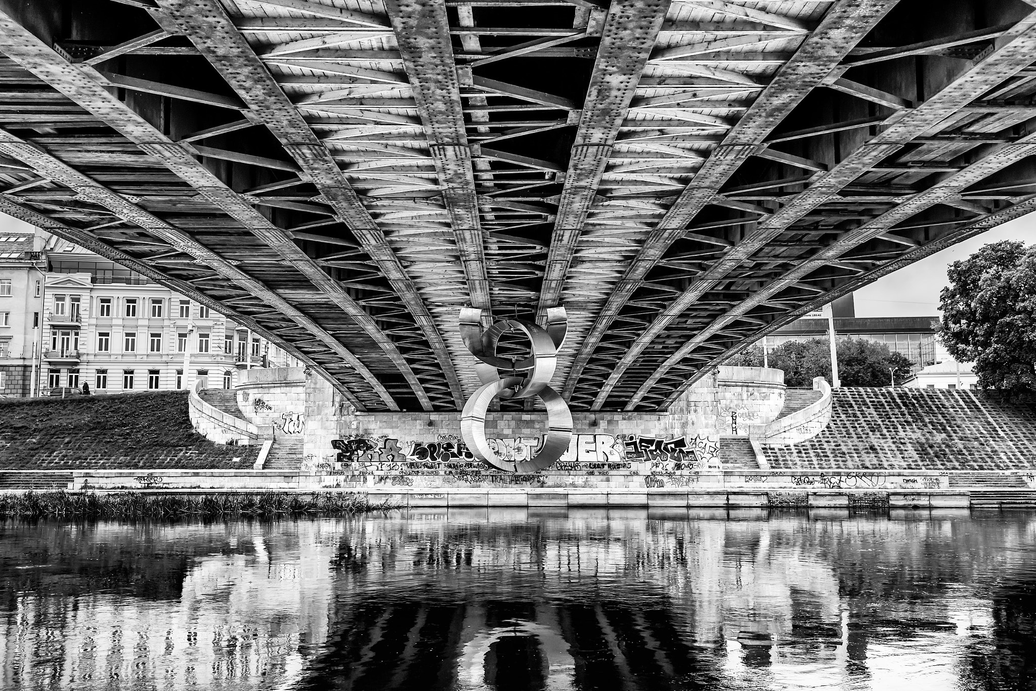 Nikon D610 + Nikon AF Nikkor 35mm F2D sample photo. The bridge photography