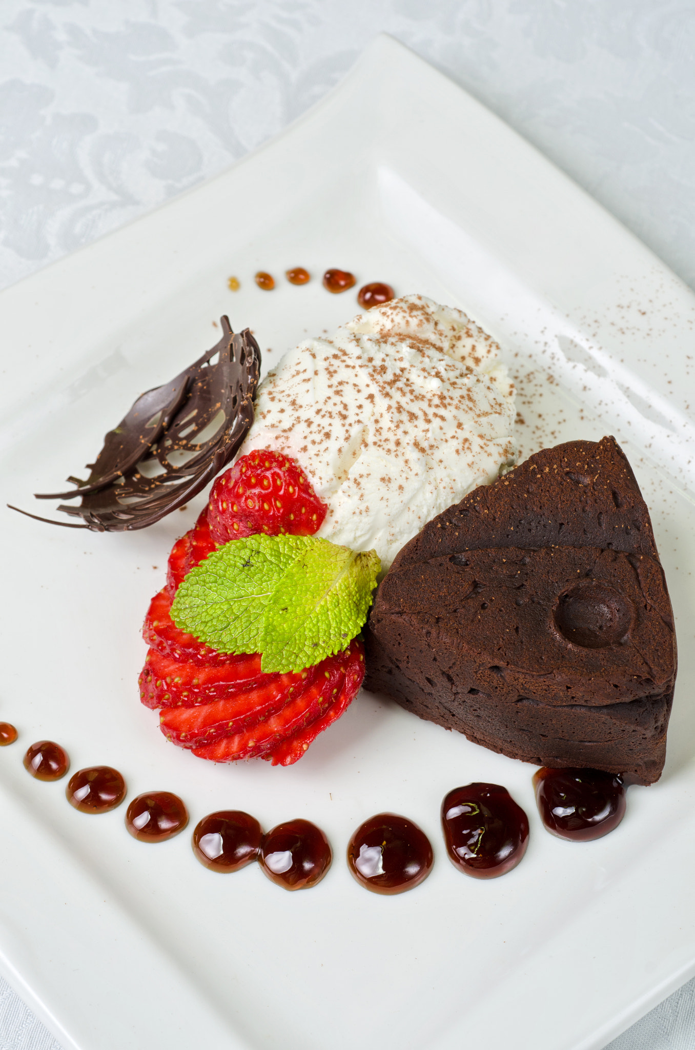 Nikon D7000 + Nikon AF Micro-Nikkor 60mm F2.8D sample photo. Chocolate flan photography